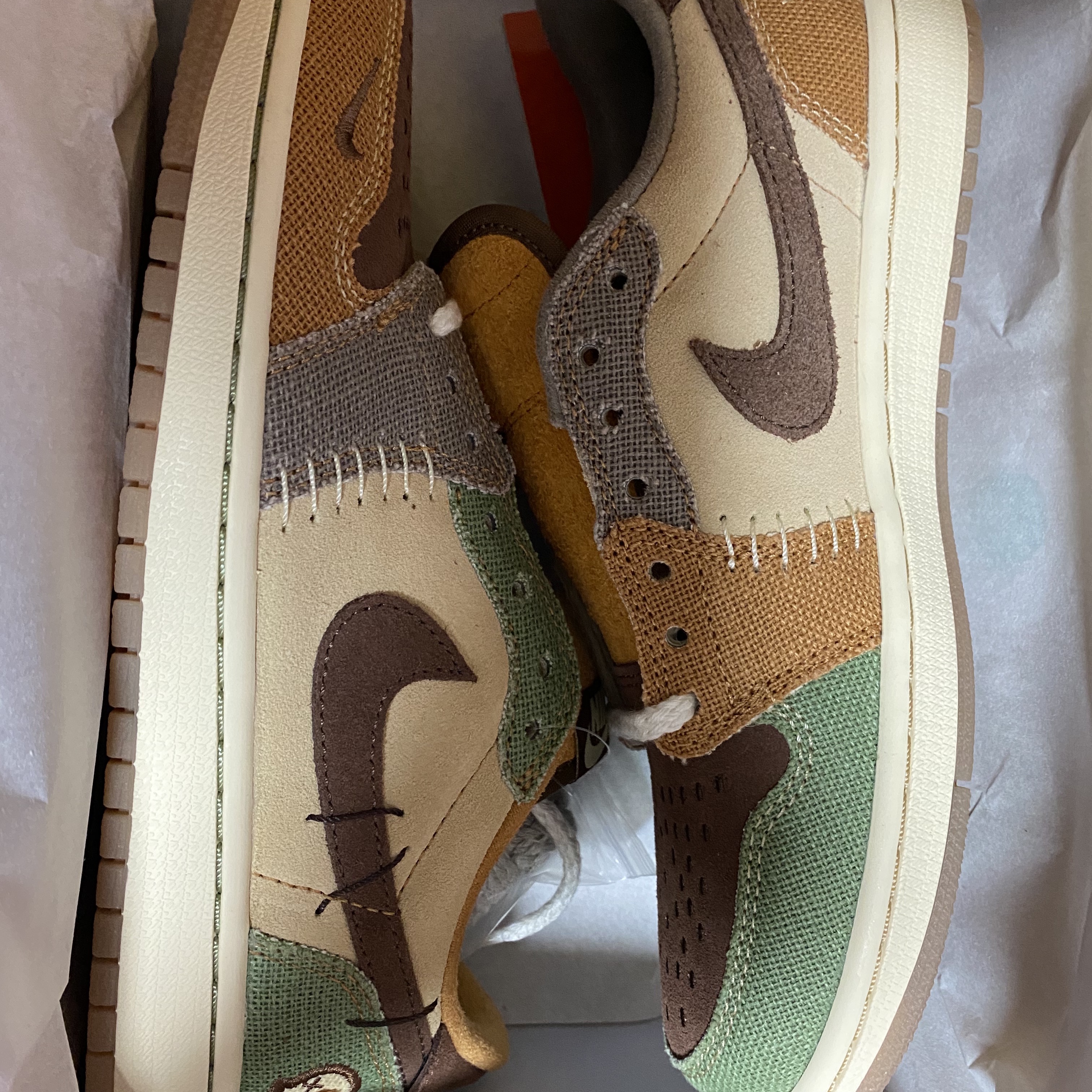 Jordan 1 x Zion Williamson Retro Low OG Flax and Oil Green 착용 스타일