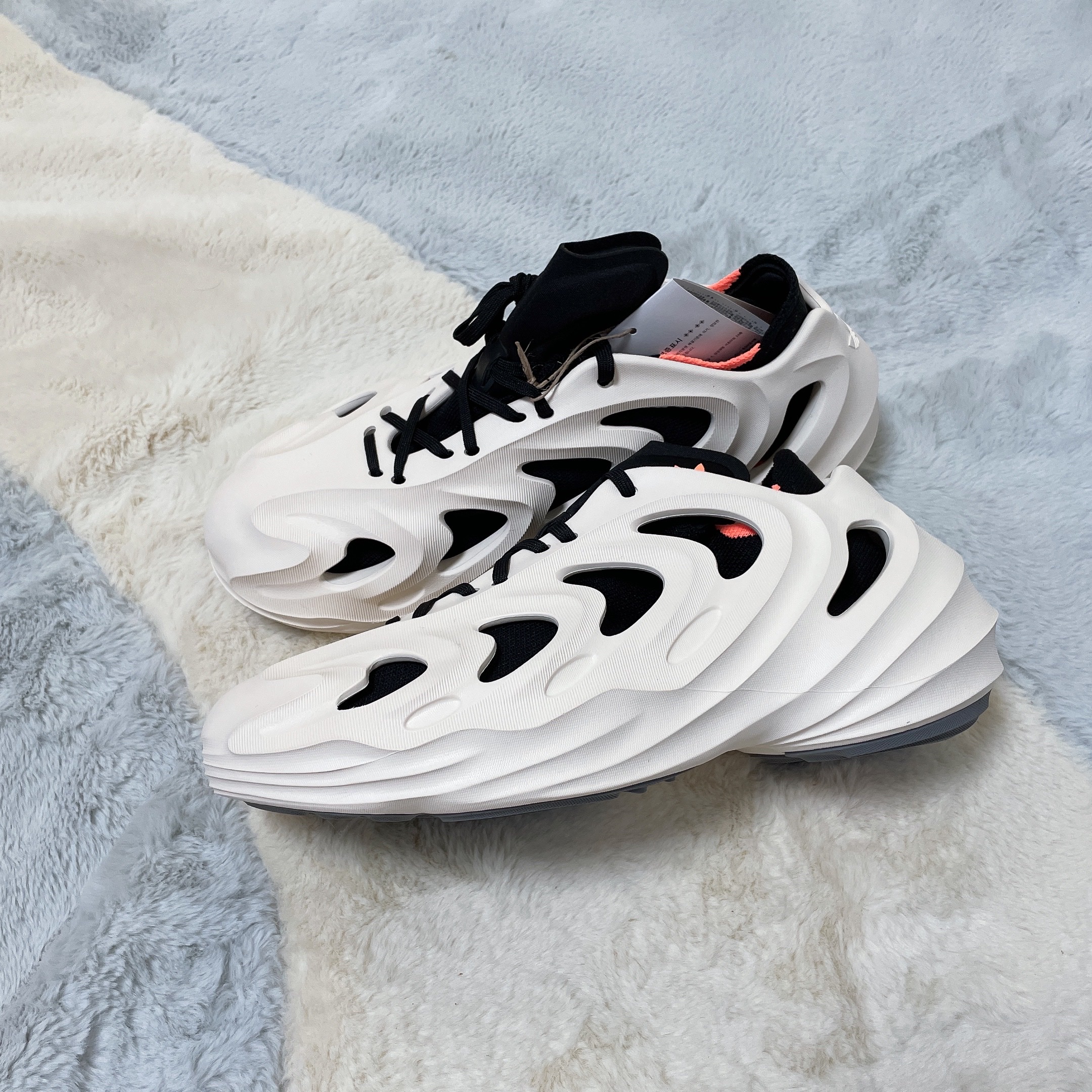 Adidas Adifom Q Wonder White Core Black 착용 스타일 - 2