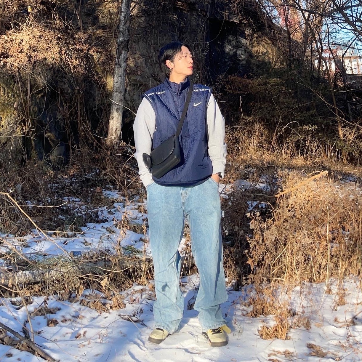 Nike x Cav Empt Vest Navy, Jordan 5 x Off-White Retro SP Sail Fire Red 착용 스타일 - 1