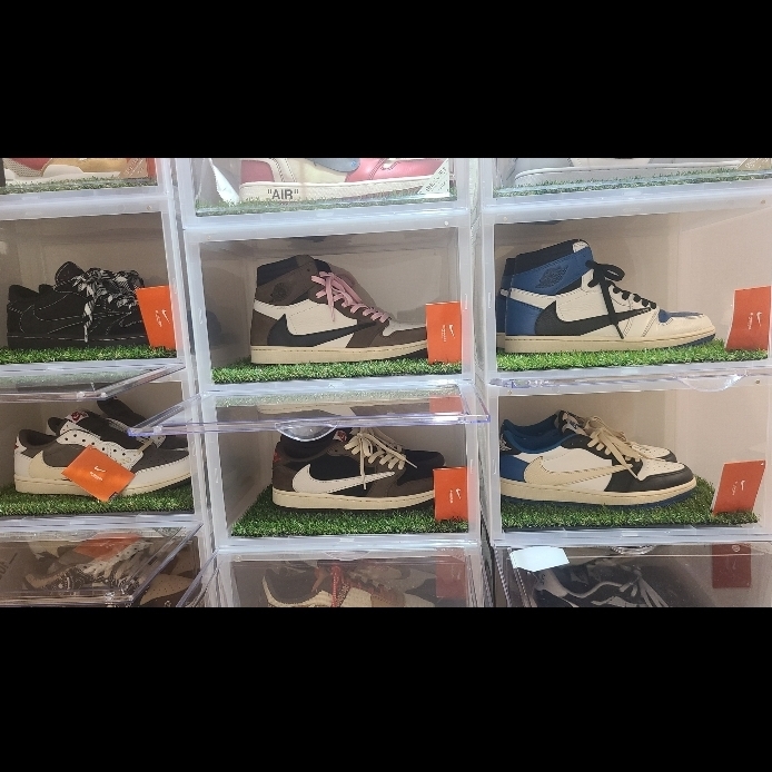 Jordan 1 x Travis Scott Retro Low OG SP Black Phantom, Jordan 1 x Travis Scott x Fragment Retro Low OG SP Military Blue 착용 스타일