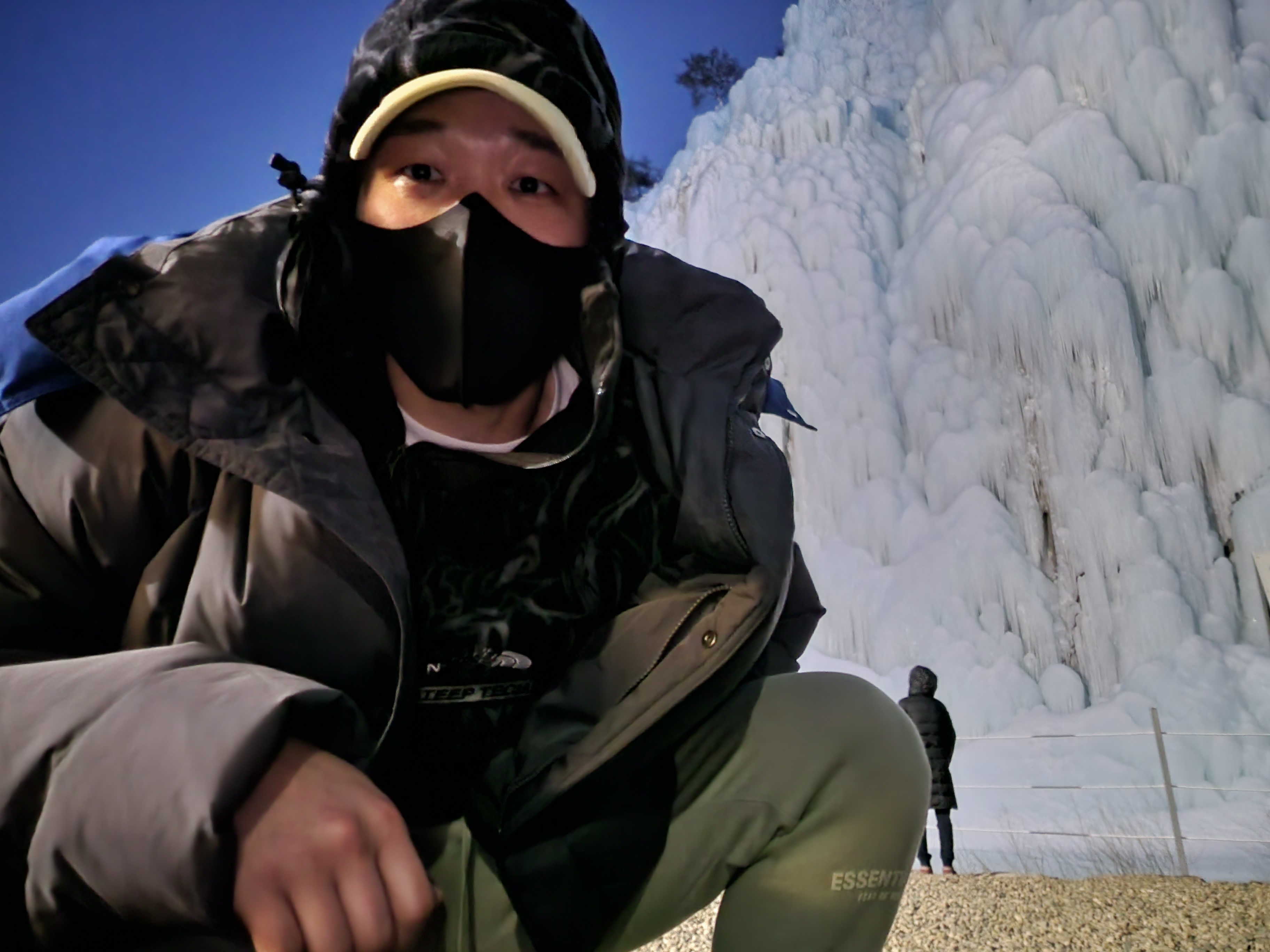 Supreme x The North Face Steep Tech Fleece Pullover Black Dragon - 22FW, Zara x Ader Error Oversize Puffer Jacket Grey 착용 스타일 - 1