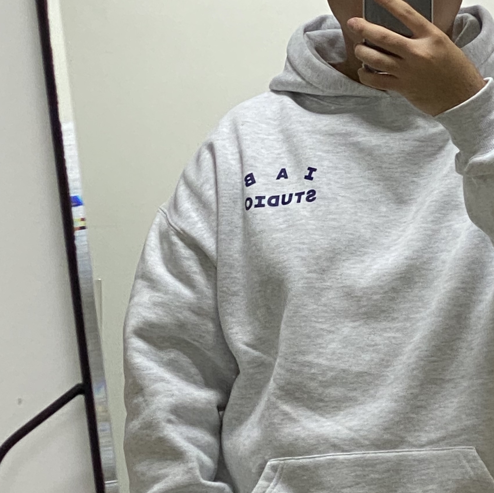 IAB Studio Hoodie Oatmeal Gray - 21SS 착용 스타일