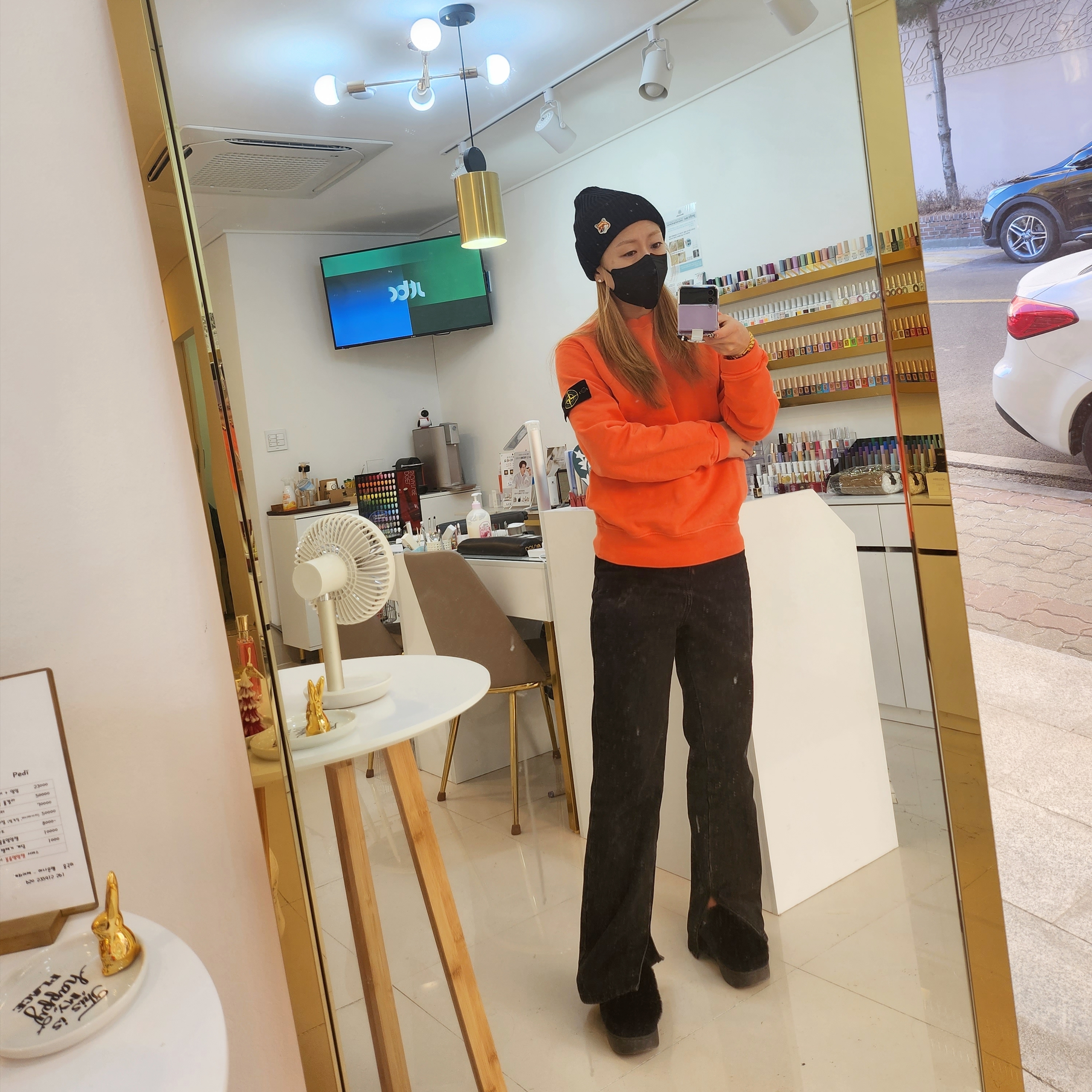 Stone Island 63051 Crewneck Sweatshirt Orange - 22SS, Maison Kitsune Fox Head Patch Ribbed Beanie Black 착용 스타일