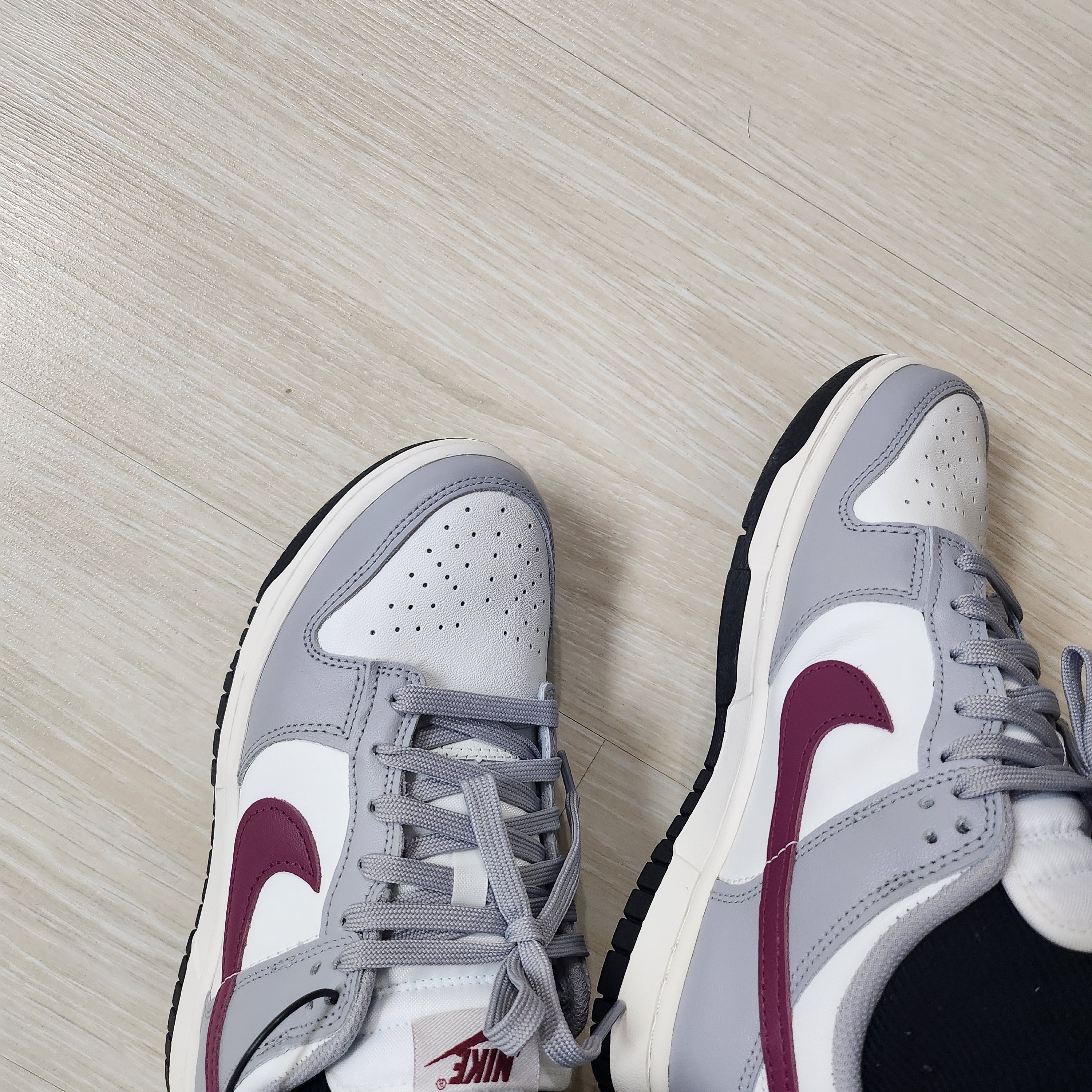 (W) Nike Dunk Low Wolf Grey Rosewood 착용 스타일