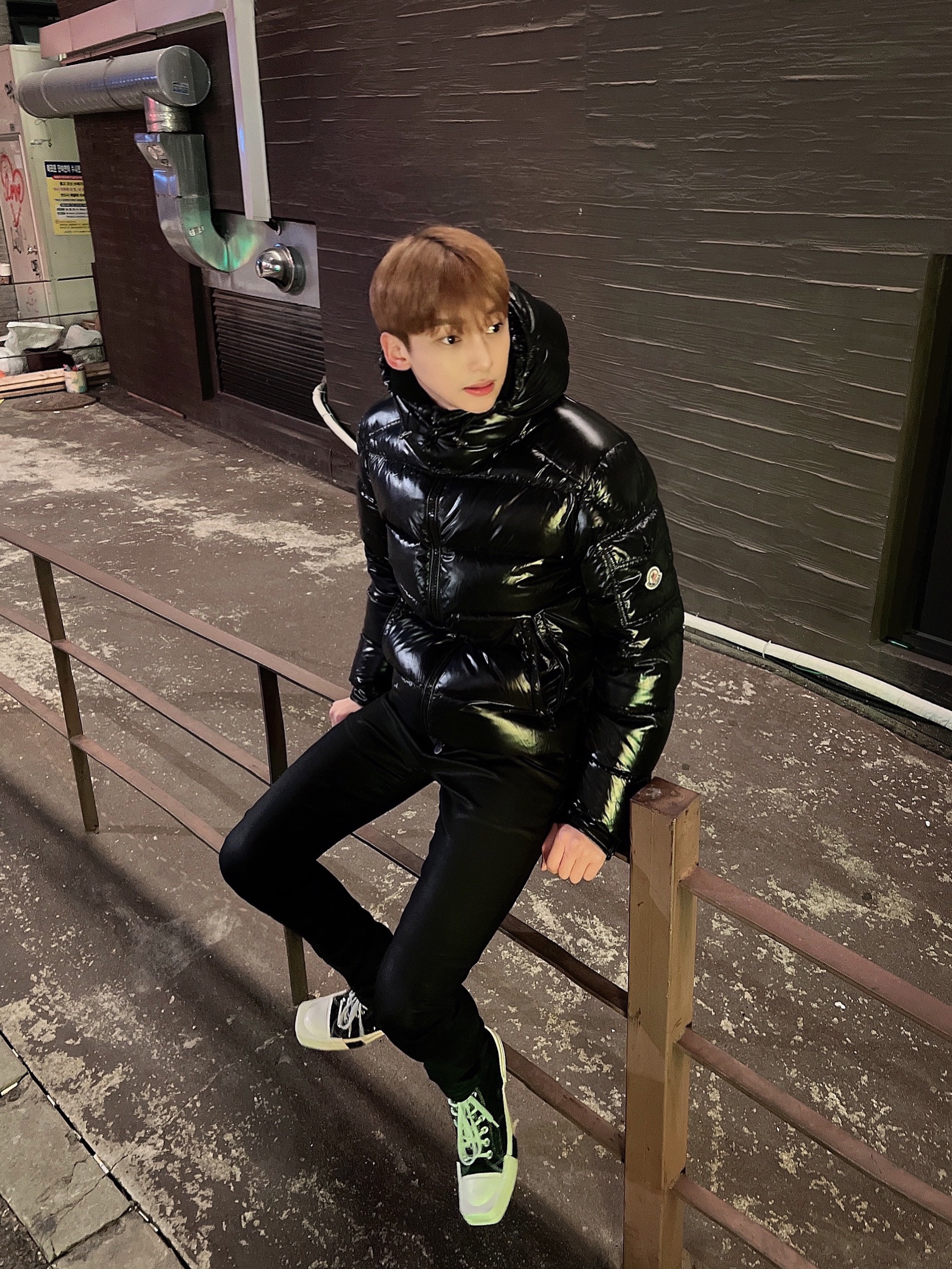 Moncler Maya Short Down Jacket Black - 22FW, Converse x Drkshdw Turbodrk Chuck 70 Hi Black 착용 스타일