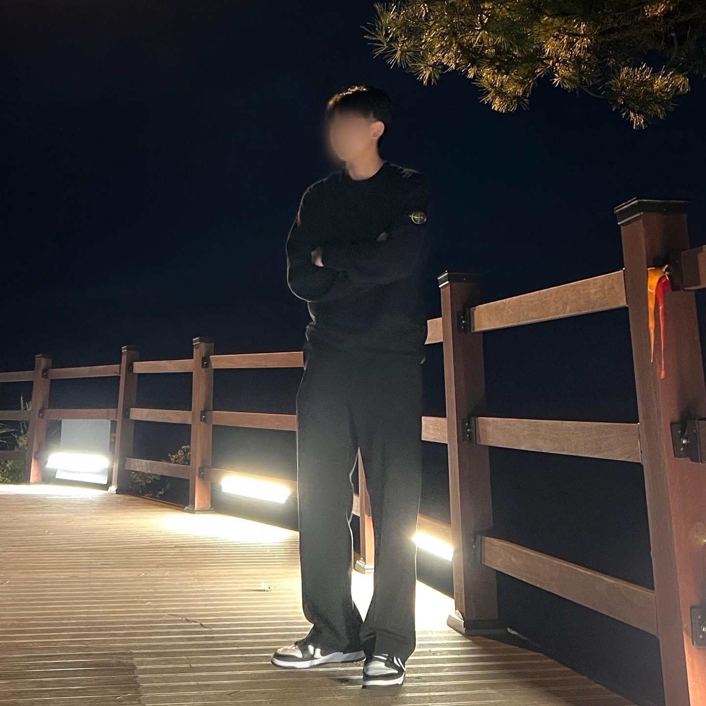 Stone Island 63020 Crewneck Sweatshirt Black - 22FW, Nike Dunk Low Retro Black 착용 스타일