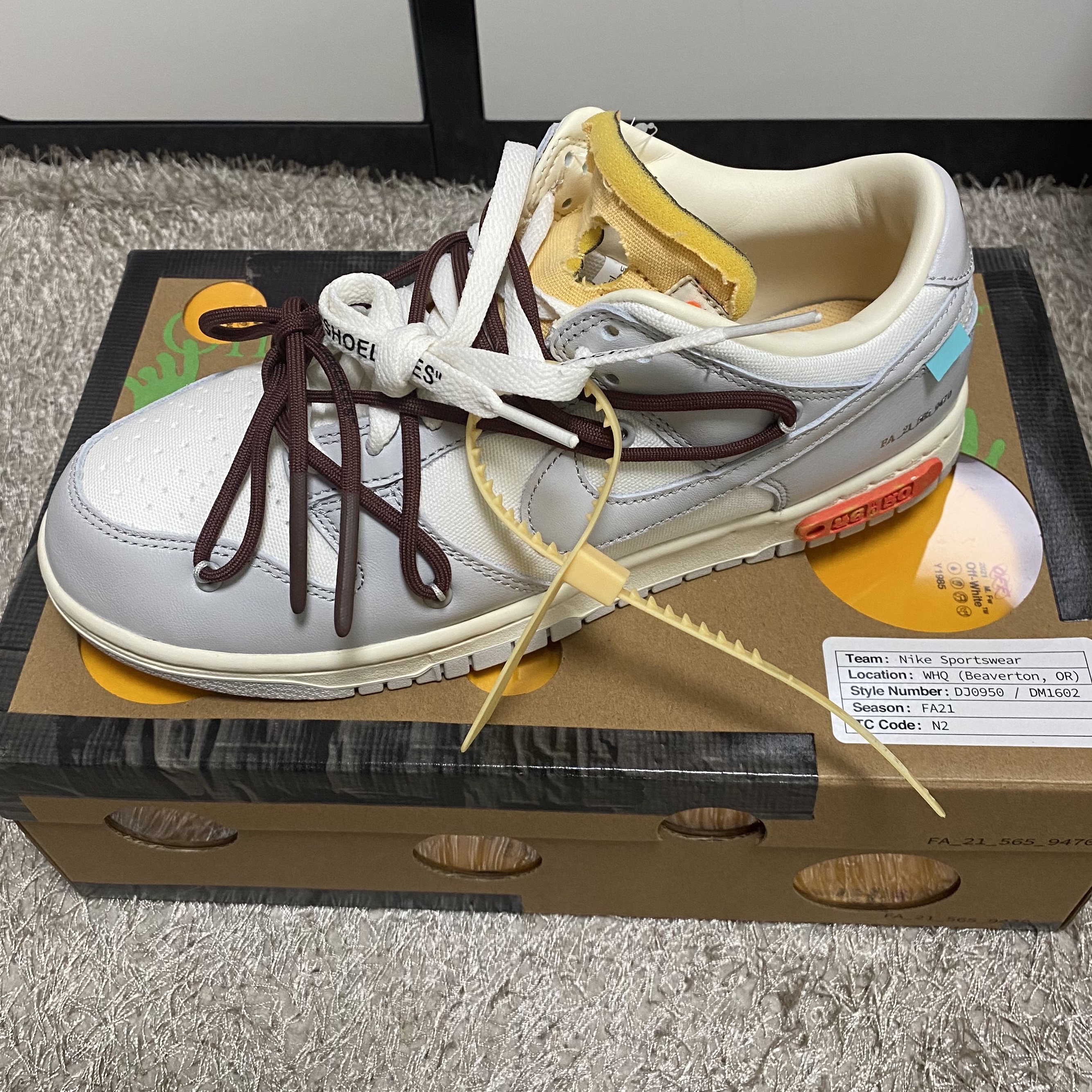 Nike x Stussy Air Force 1 '07 Mid SP Black and Light Bone, Playstation 5 Blu-ray Edition (SIEK 220V) 착용 스타일 - 5