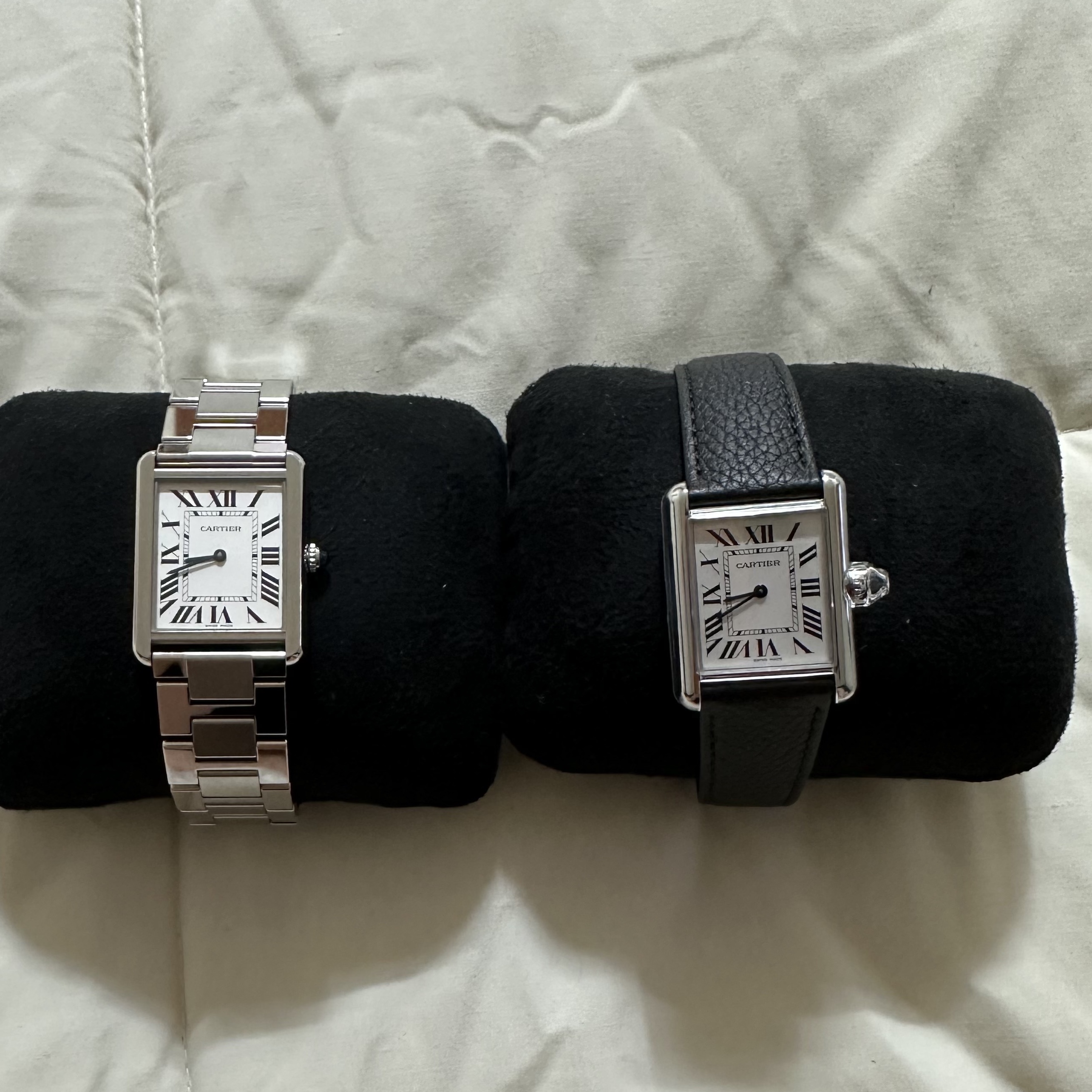Cartier Tank Must Watch Large Quartz Steel Calfskin Black 착용 스타일 - 2