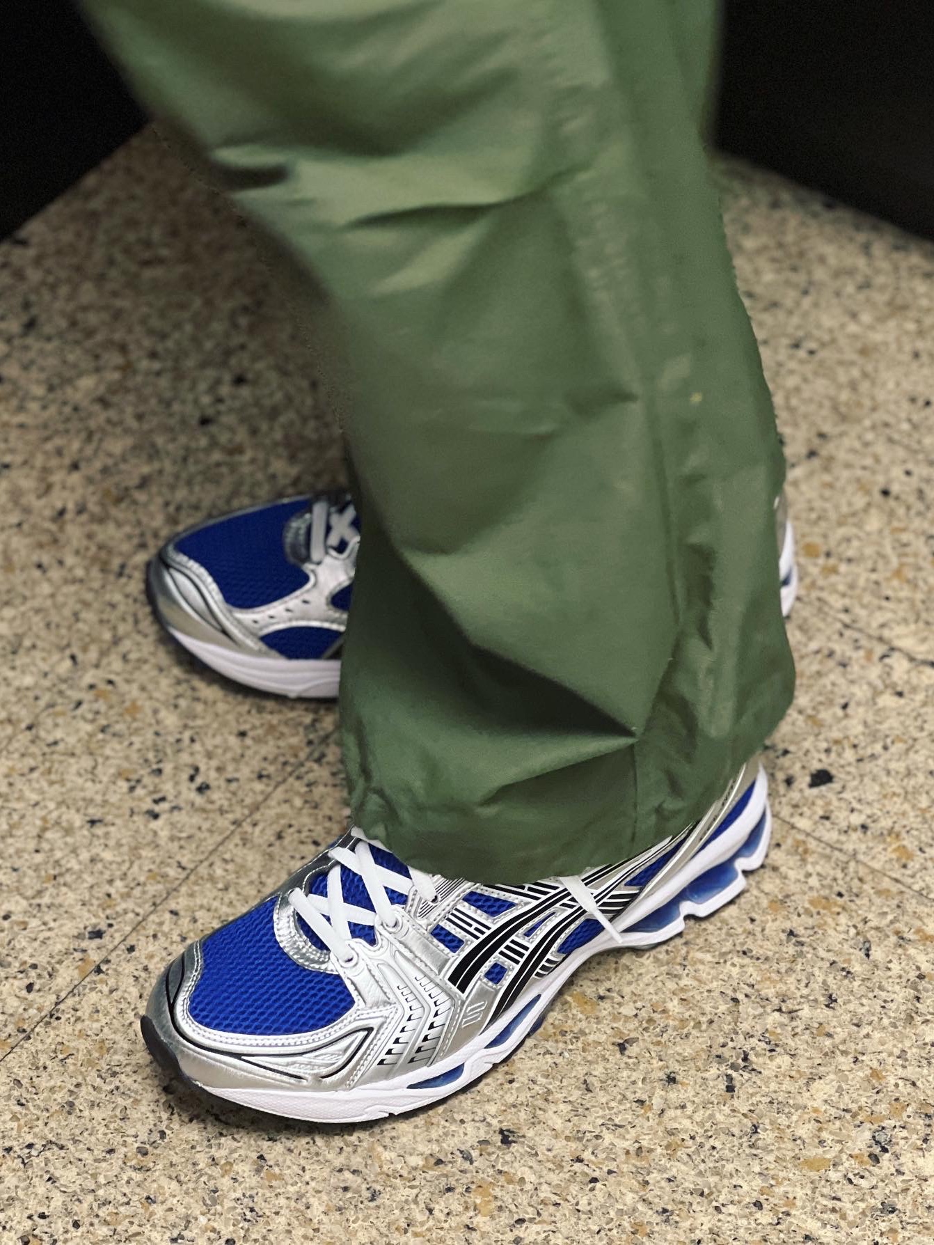 Asics Gel-Kayano 14 Monaco Blue Black 착용 스타일 - 2