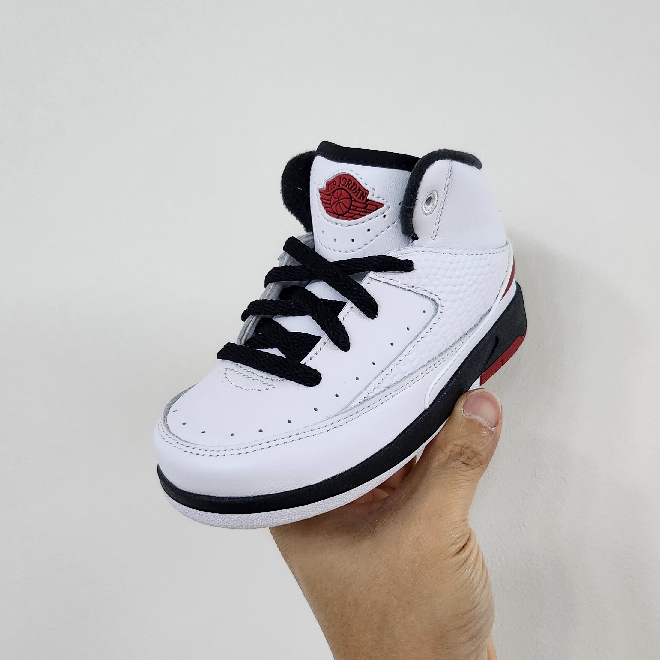 (TD) Jordan 2 Retro OG Chicago, Jordan 2 Retro OG Chicago 착용 스타일 - 1