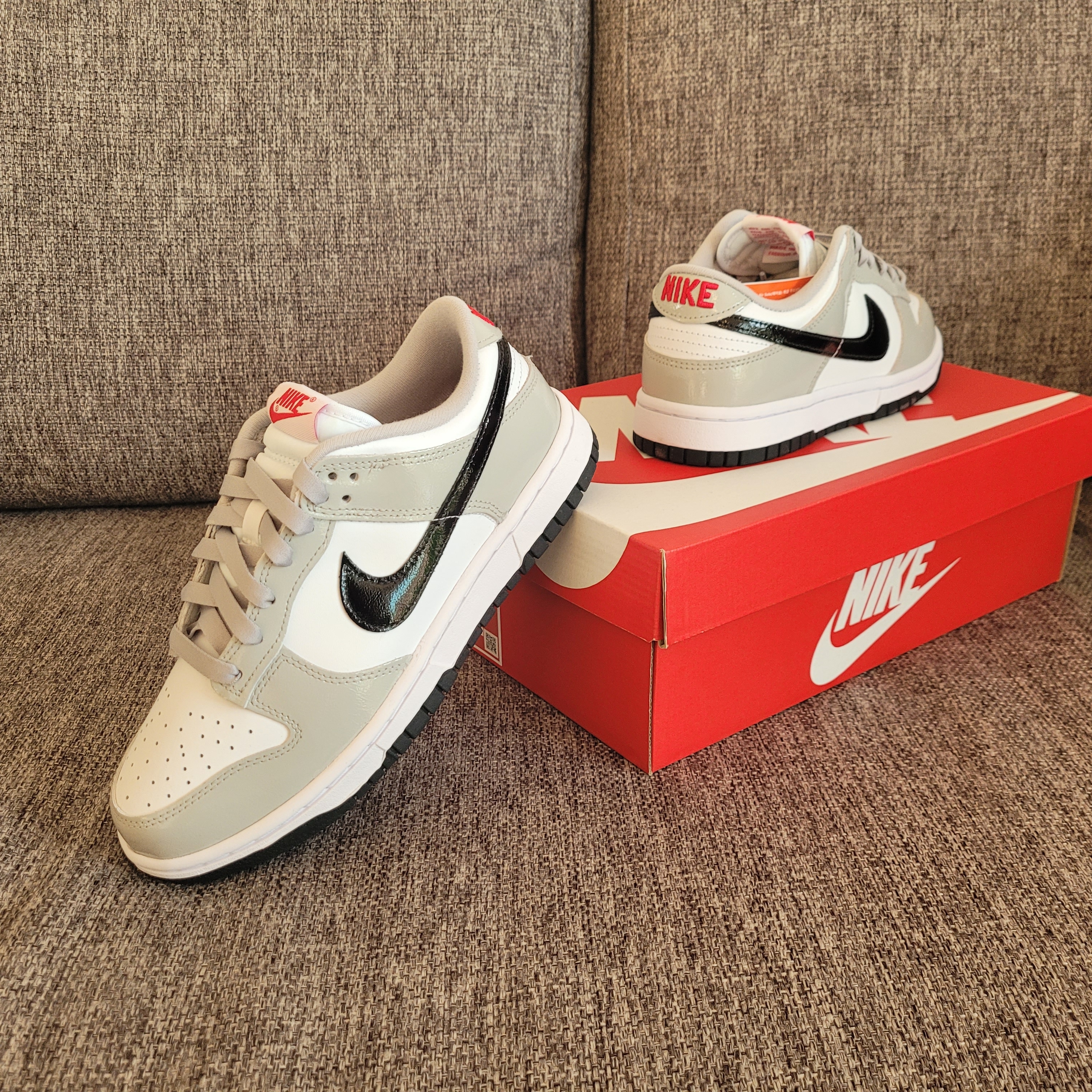 (W) Nike Dunk Low Essential Light Iron Ore Black 착용 스타일 - 4