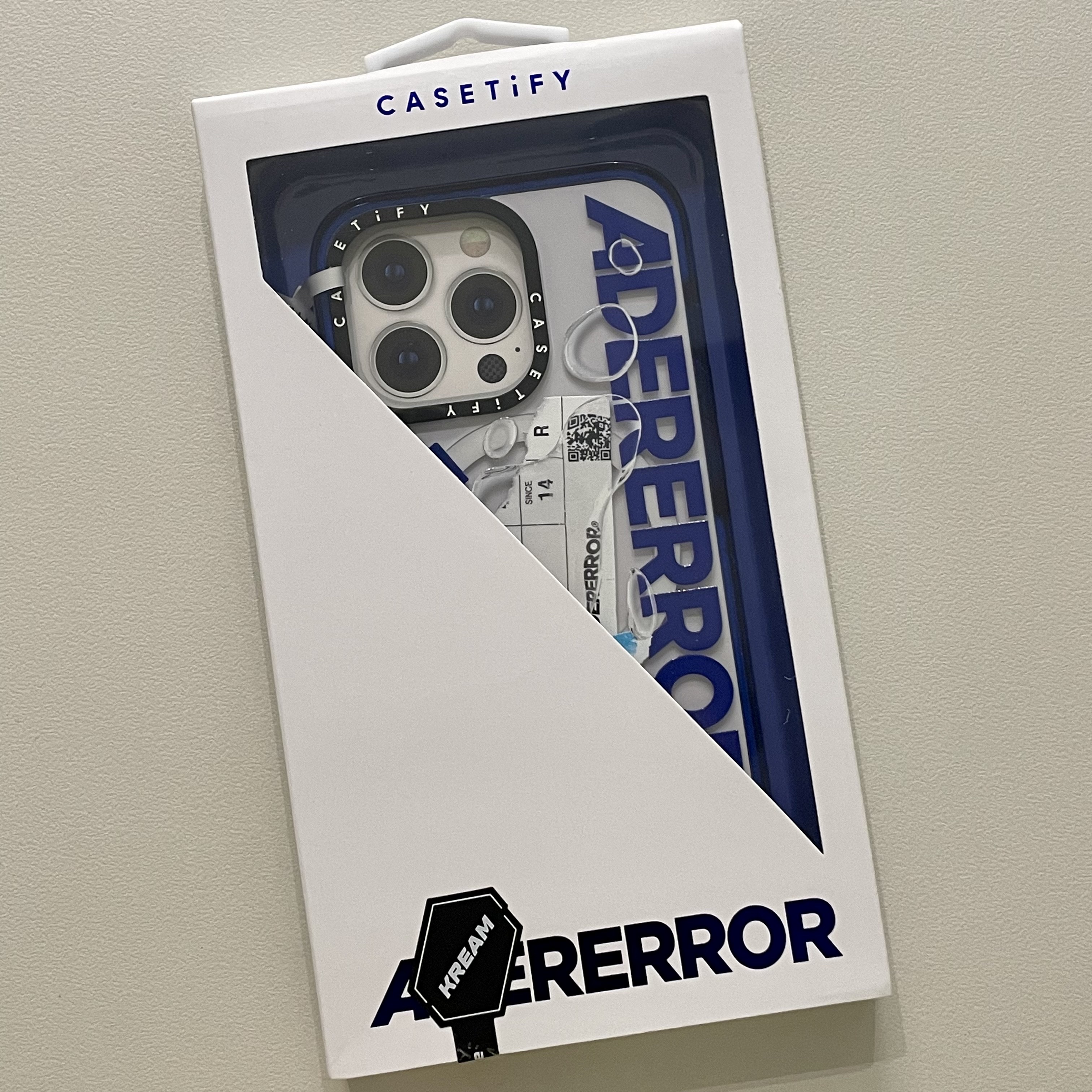 Casetify x Ader Error iPhone Sticker Magsafe Case Clear 착용 스타일 - 3