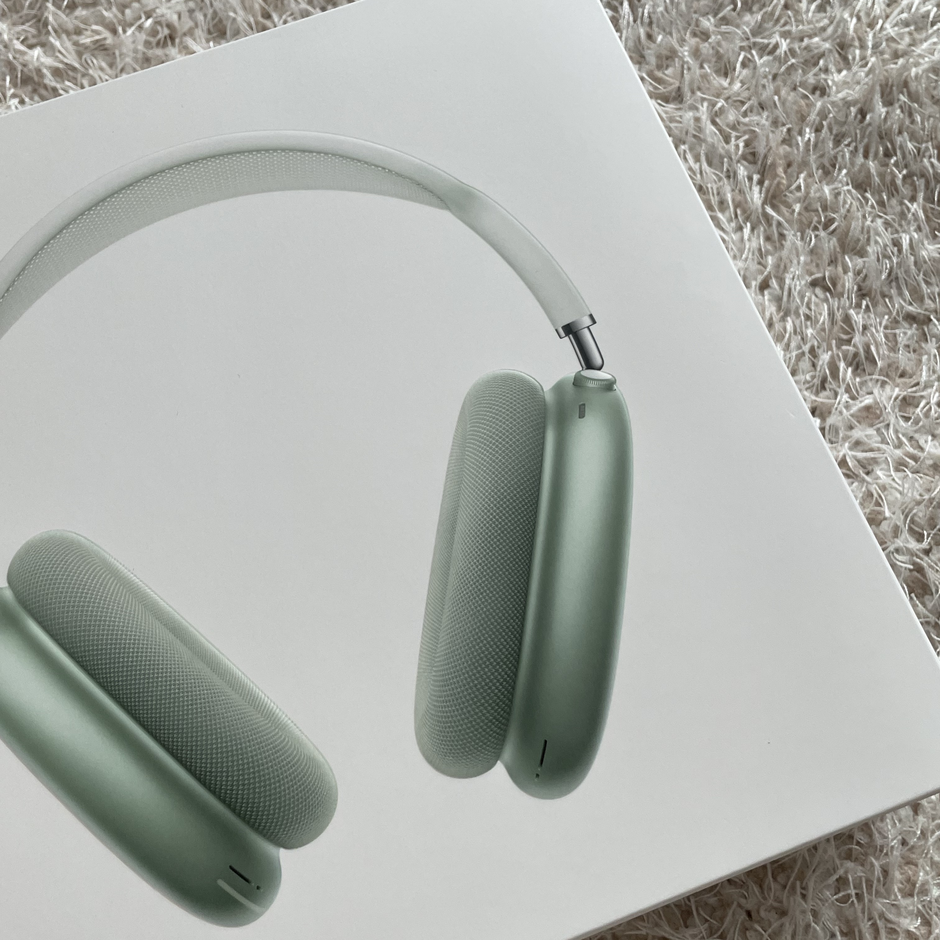 Apple AirPods Max Lightning Green (Korean Ver.) 착용 스타일 - 2