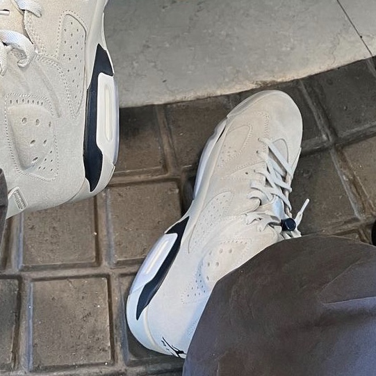 Jordan 6 Retro Magnet College Navy 착용 스타일