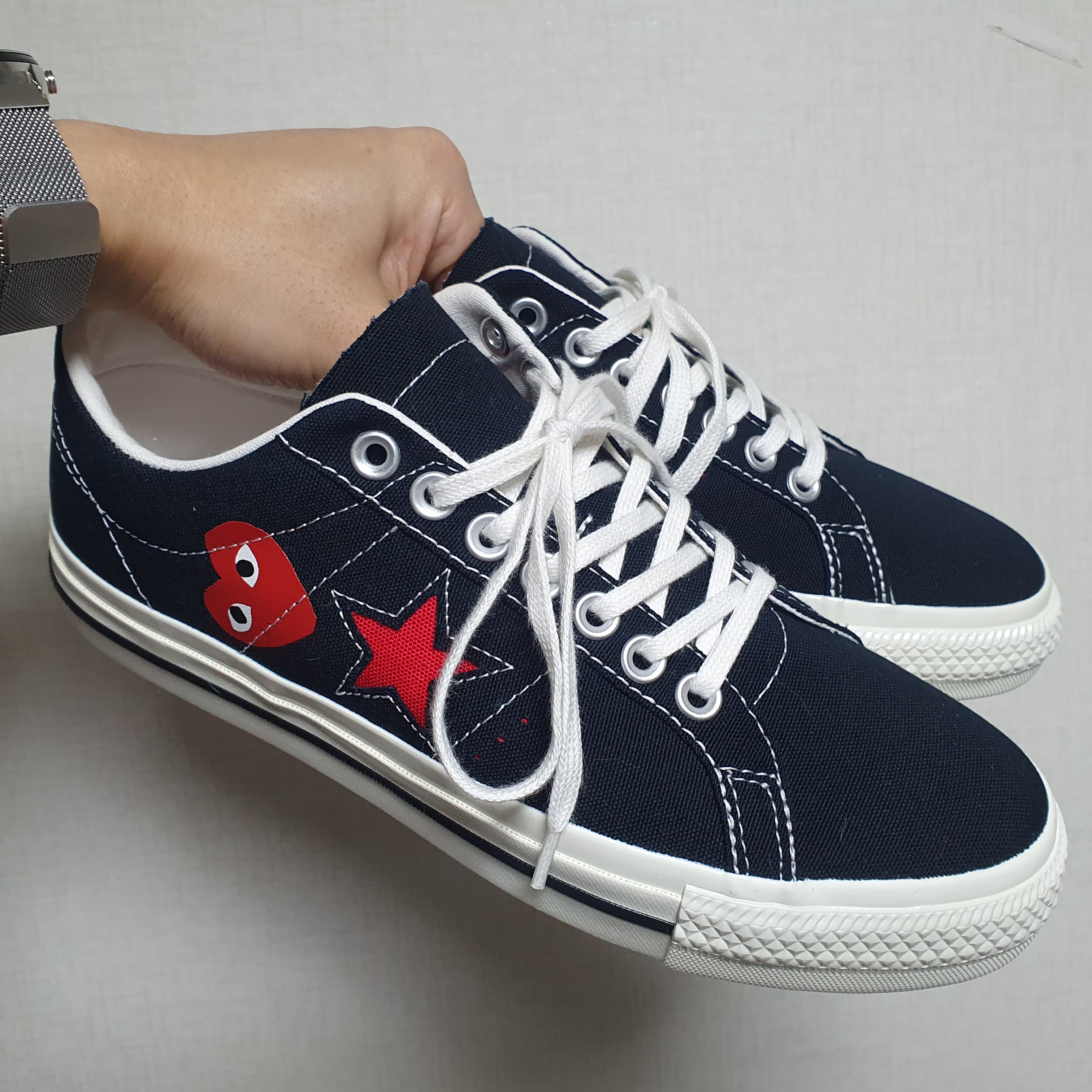 Converse x Play Comme des Garcons One Star Ox Black 착용 스타일