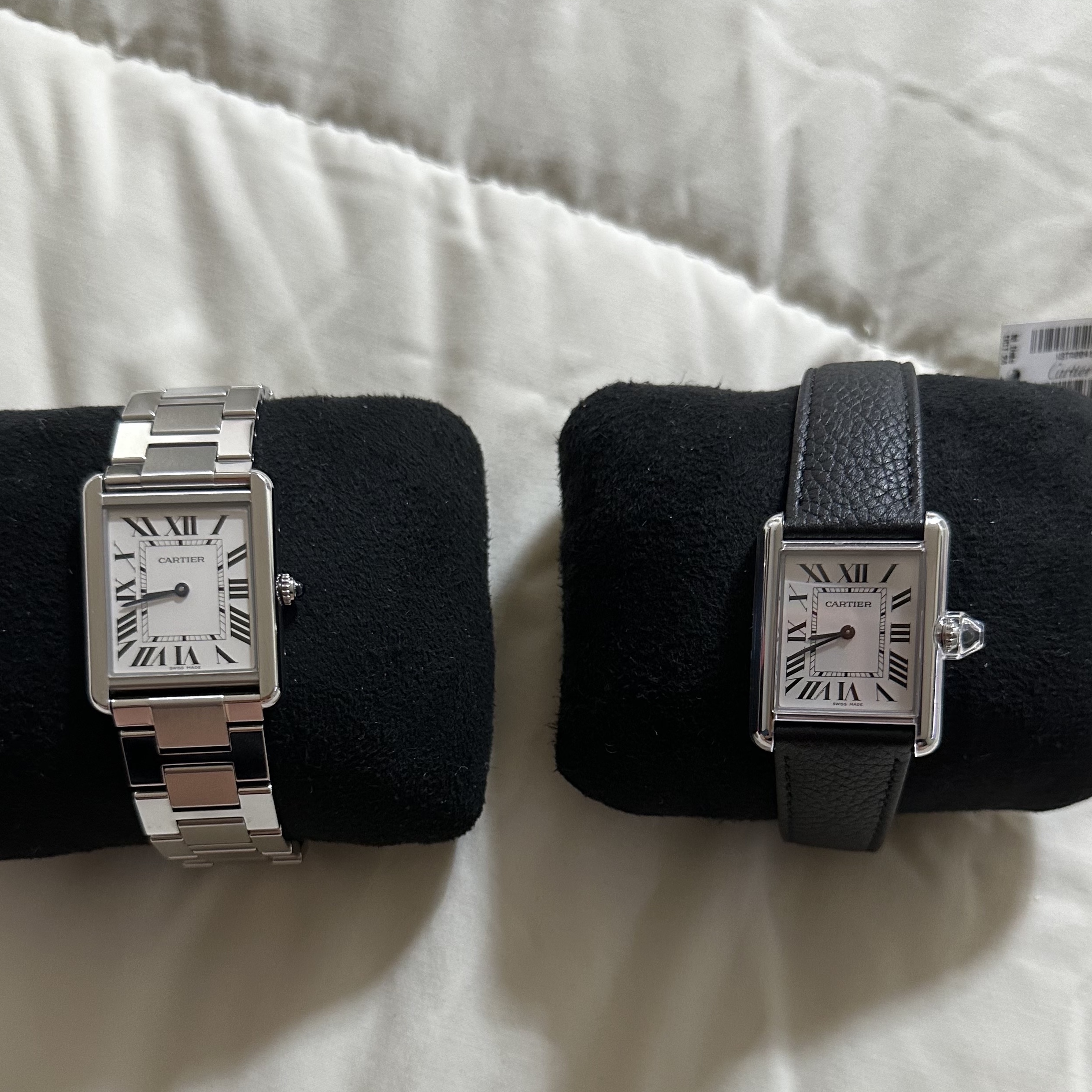 Cartier Tank Must Watch Large Quartz Steel Calfskin Black 착용 스타일 - 3