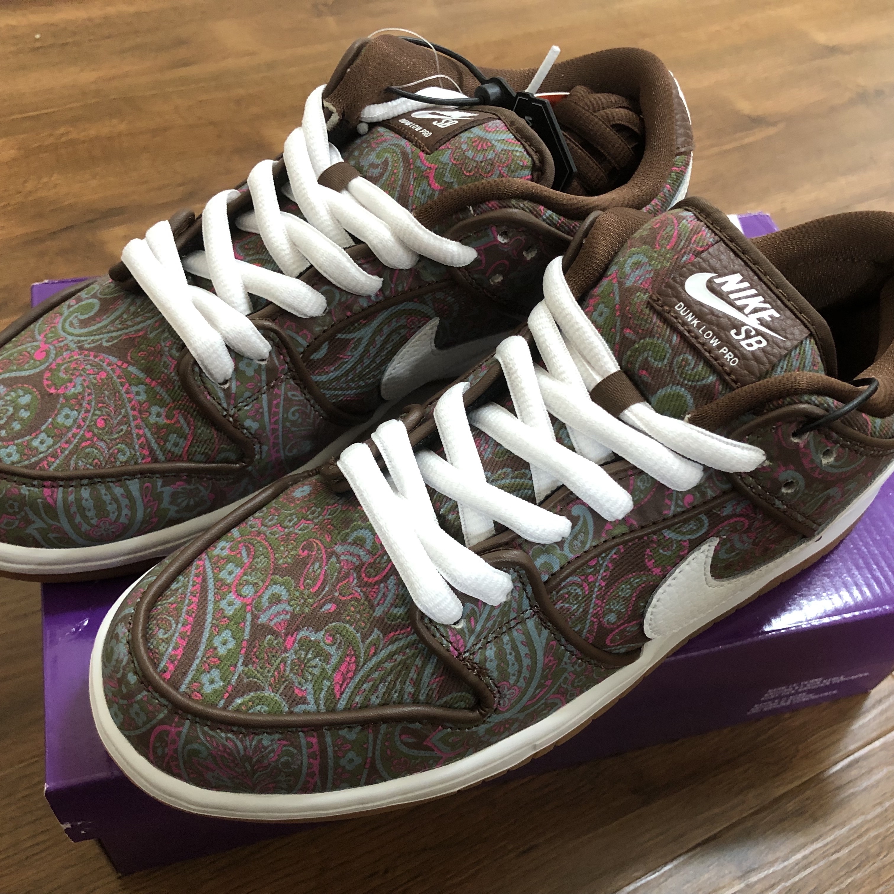 Nike SB Dunk Low Pro Premium Paisley 착용 스타일