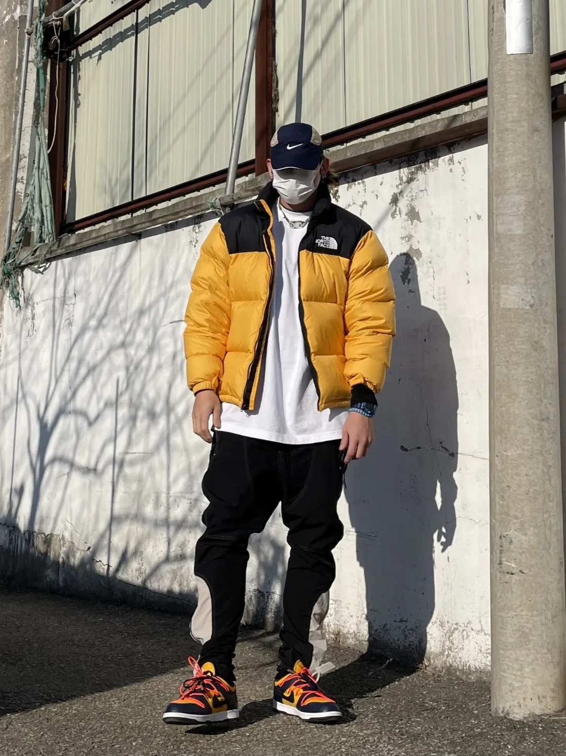 Nike x Cav Empt Tailwind Running Cap Navy, Nike x Off-White Dunk Low University Gold Midnight Navy 착용 스타일