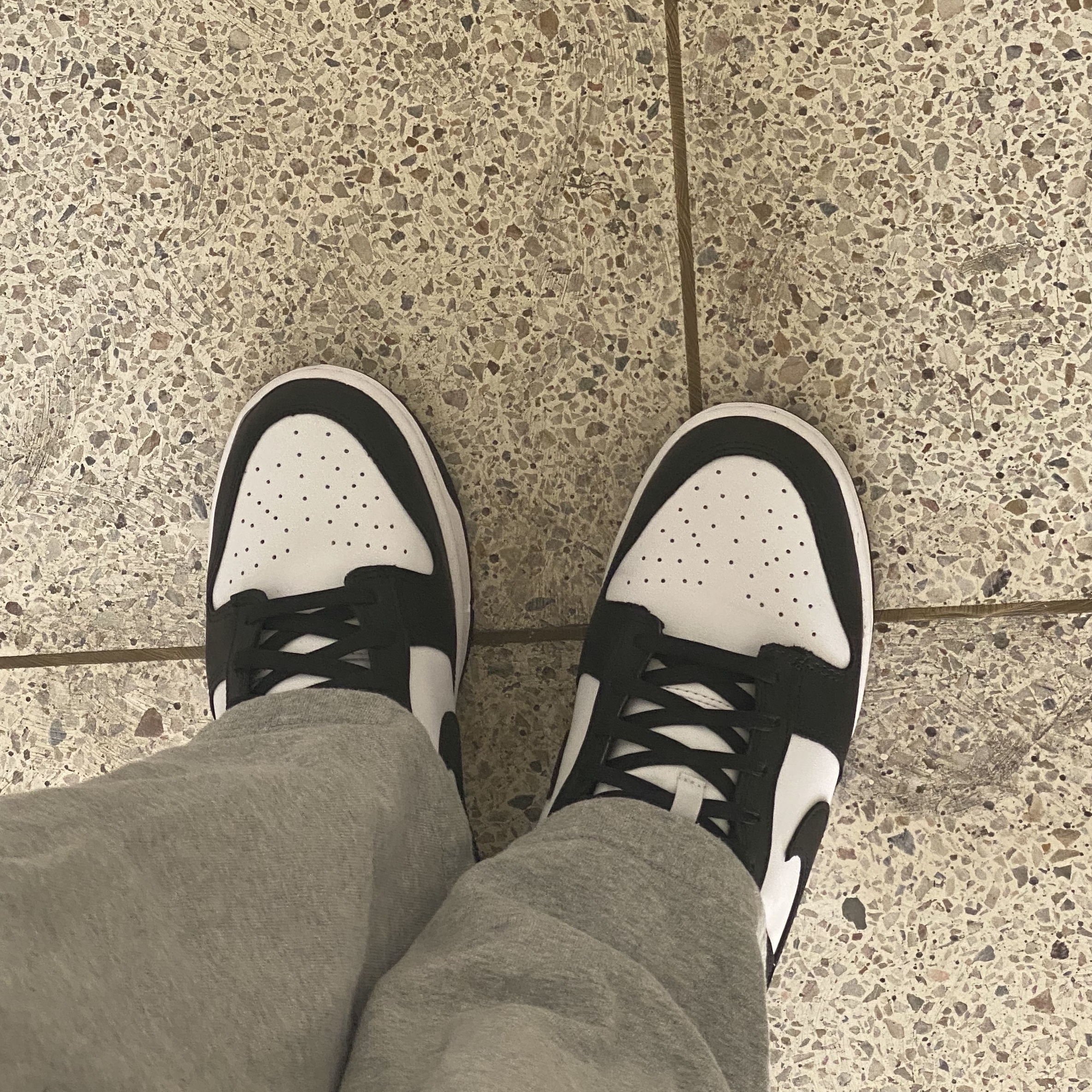 Nike Dunk Low Retro Black 착용 스타일