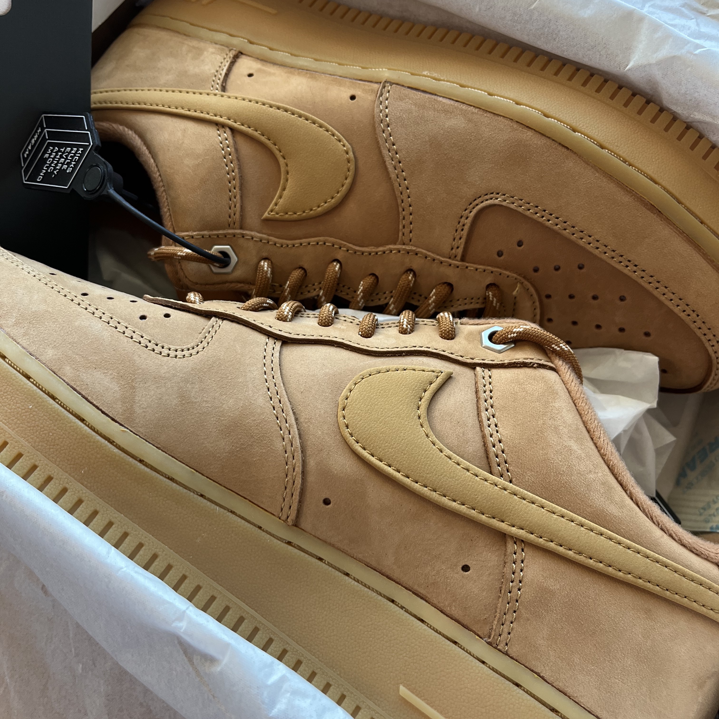 Nike Air Force 1 '07 WB Flax 착용 스타일 - 1
