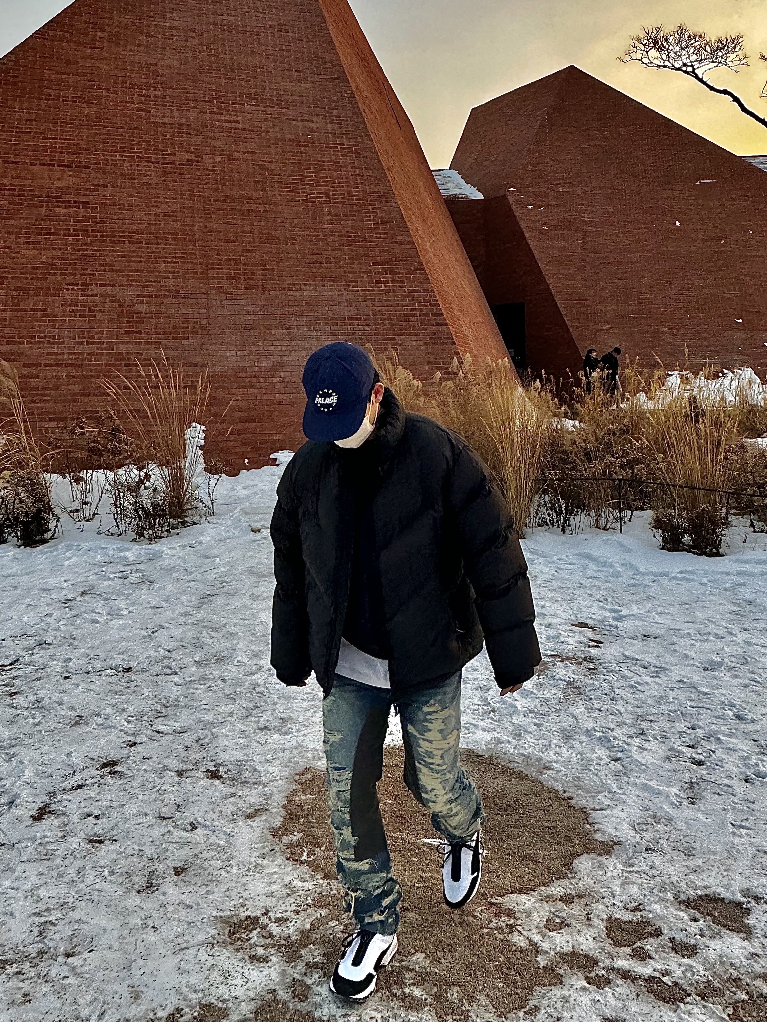 Palace EU-Don Shell Pal Hat Navy - 21FW, Nike x Comme des Garcons Homme Plus Air Max Sunder SP White Black 착용 스타일