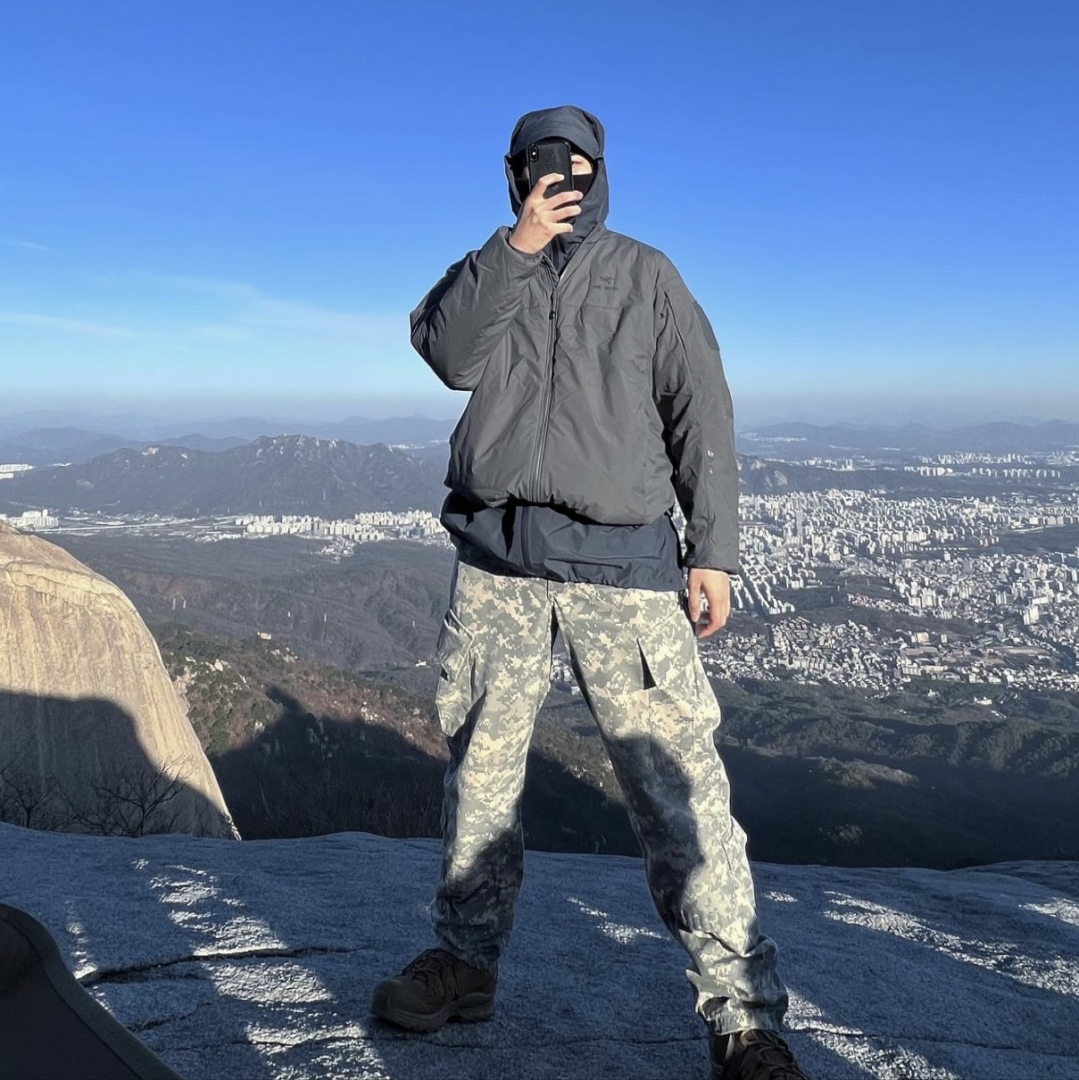 Arc'teryx Beta LT Jacket Fortune 착용 스타일