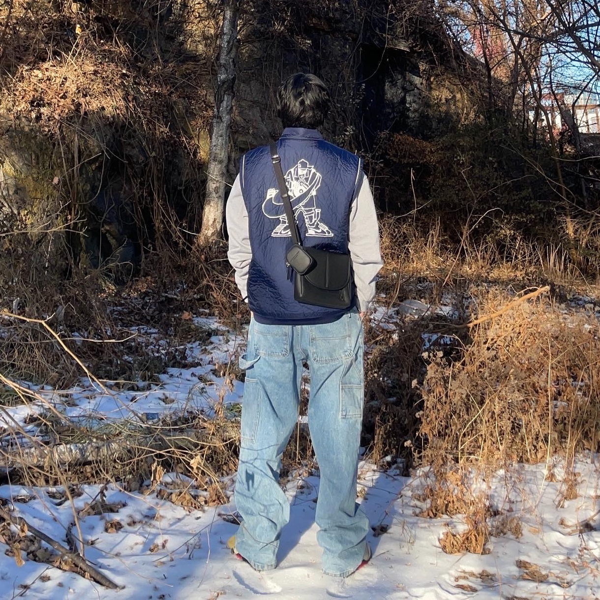 Nike x Cav Empt Vest Navy, Jordan 5 x Off-White Retro SP Sail Fire Red 착용 스타일 - 3