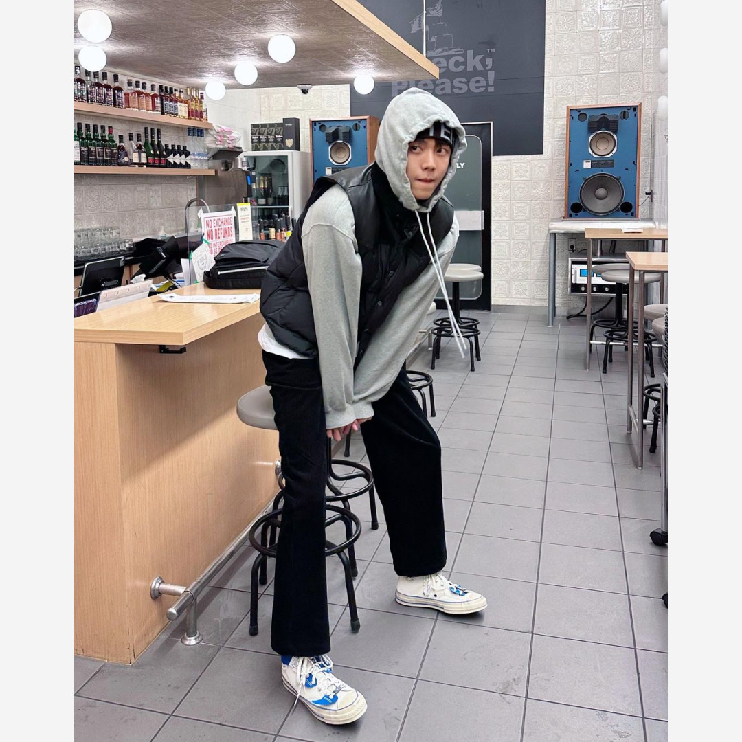 Converse x Ader Error Chuck 70 High White 착용 스타일 - 2
