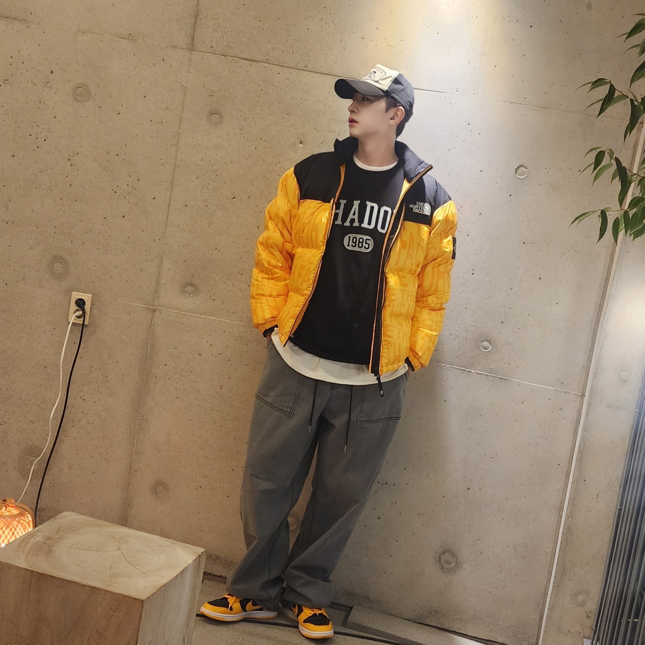 The North Face White Label Novelty Nuptse Down Jacket P Yellow, Nike Dunk Low Retro Championship Goldenrod 착용 스타일 - 1