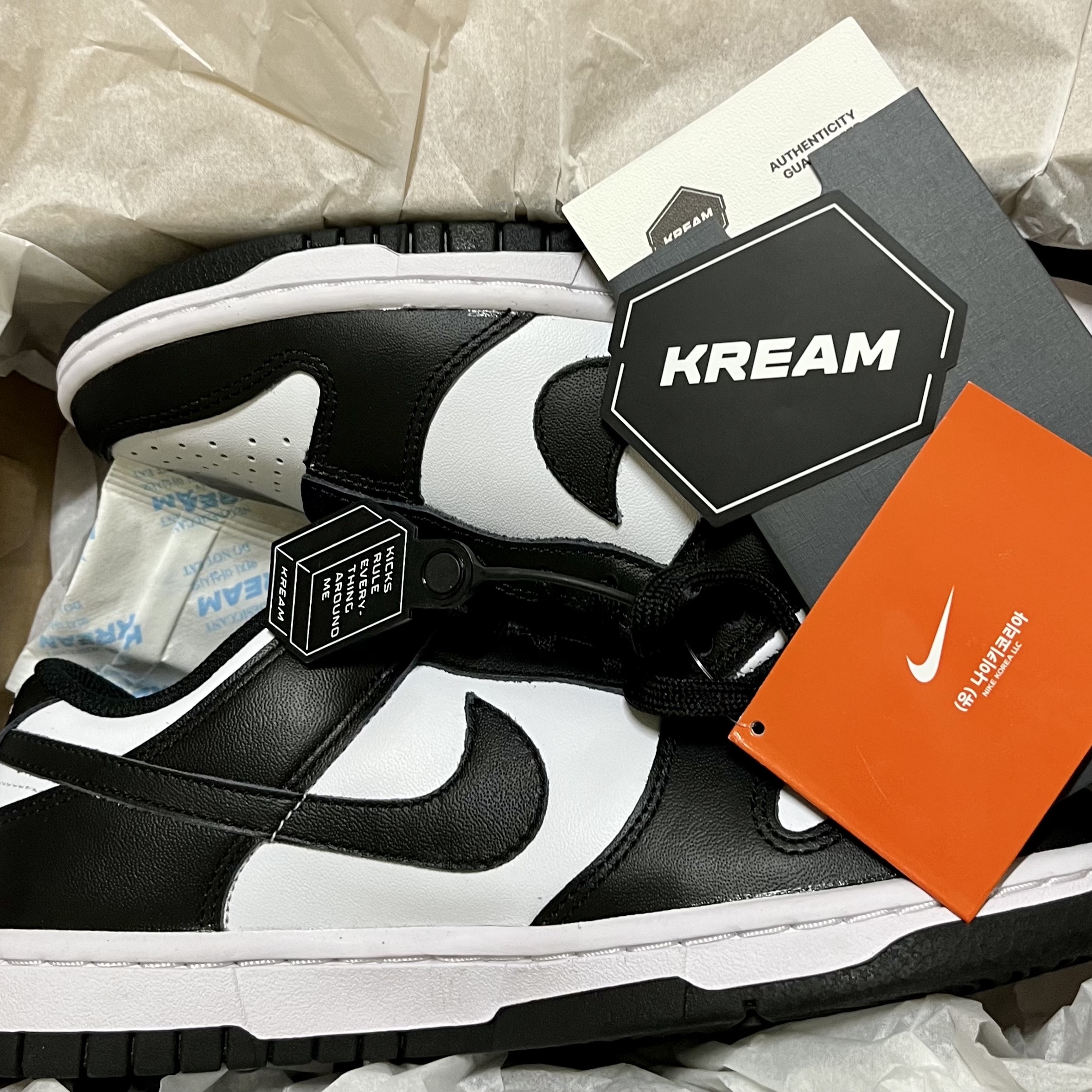 (W) Nike Dunk Low Black 착용 스타일