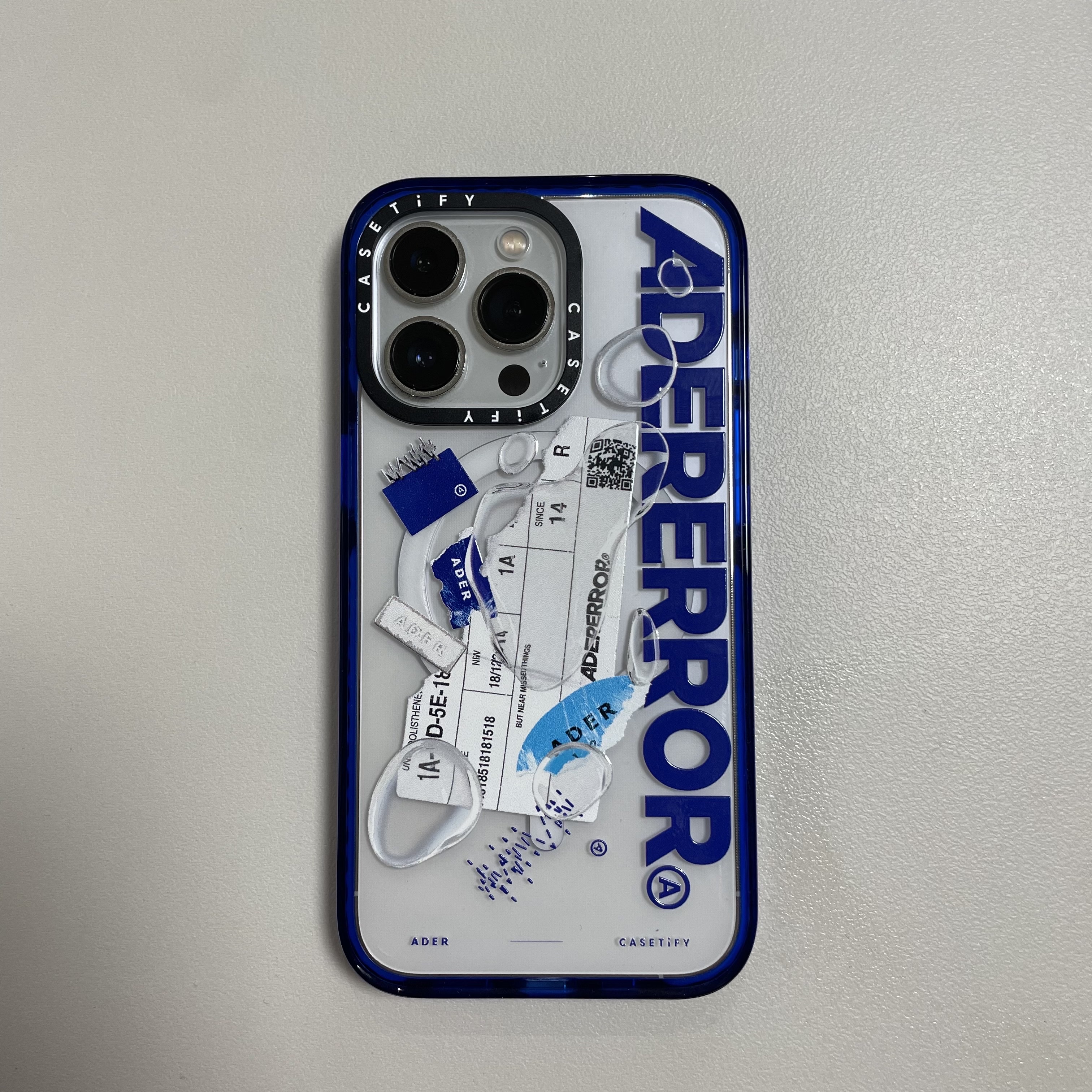 Casetify x Ader Error iPhone Sticker Magsafe Case Clear 착용 스타일 - 1