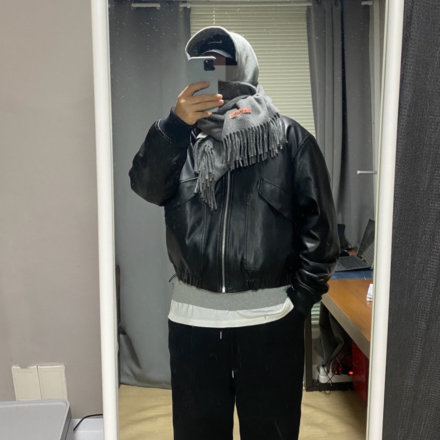 Acne Studios Narrow Wool Fringe Muffler Grey Melange, IAB Studio Hoodie Gray - 21SS 착용 스타일