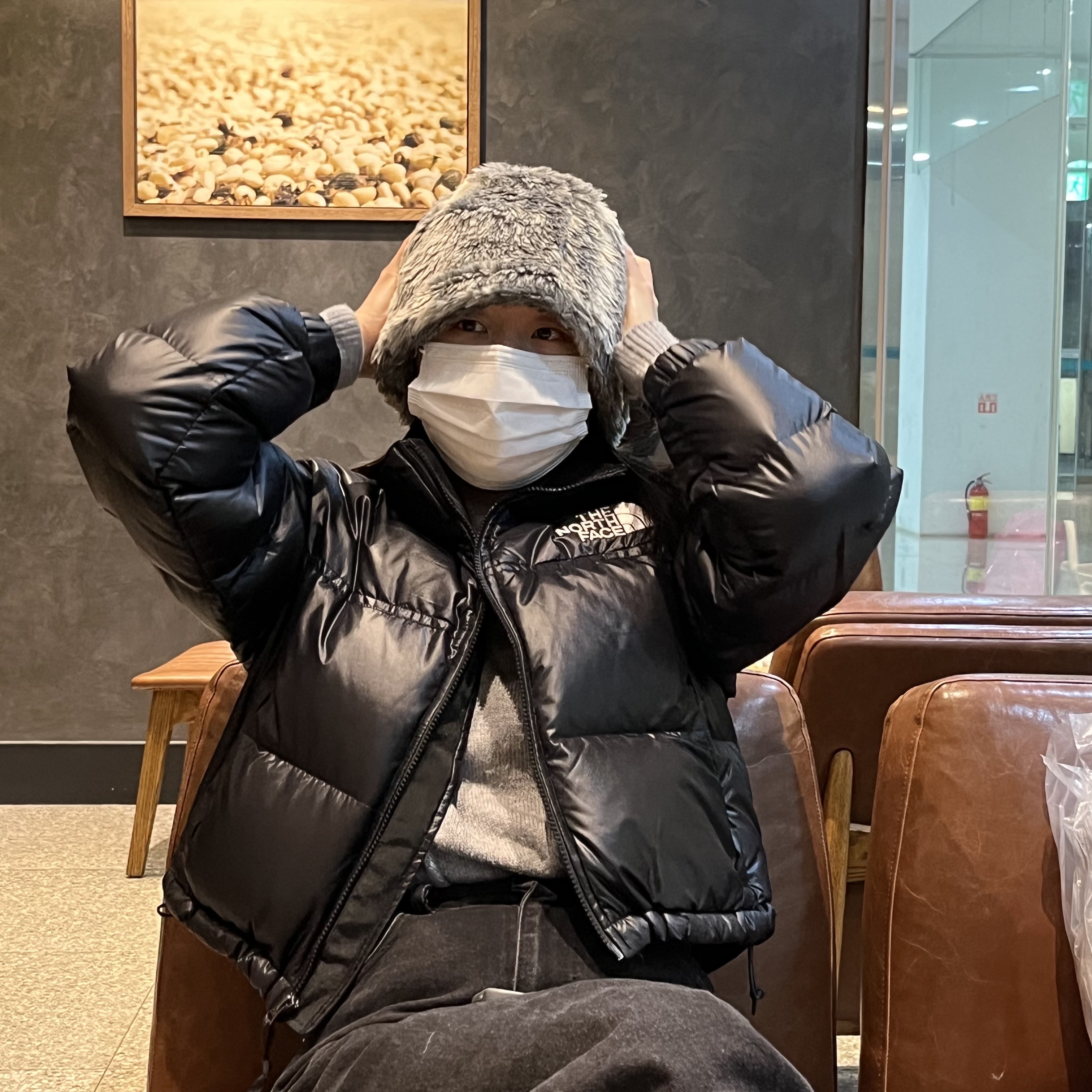 (W) The North Face Nuptse Short Jacket Black 착용 스타일