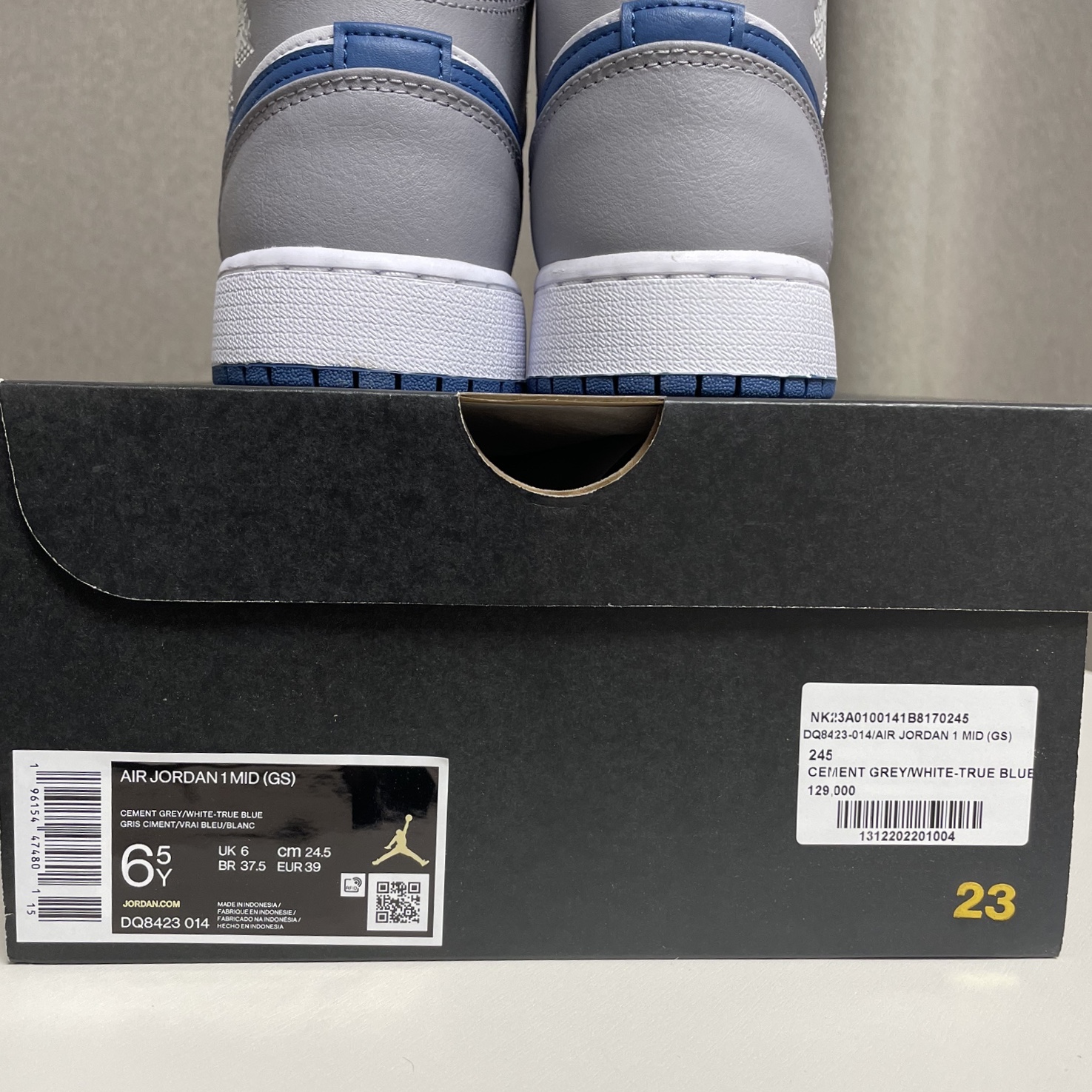 (GS) Jordan 1 Mid Cement Grey True Blue 착용 스타일 - 4