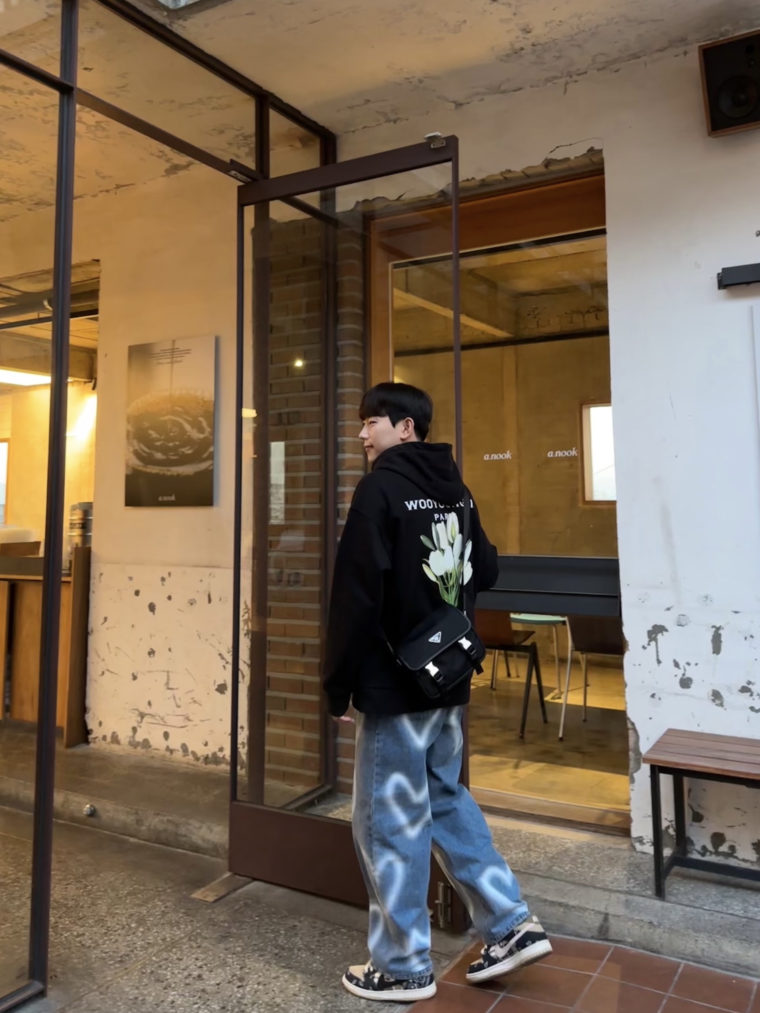Nike x Travis Scott SB Dunk Low, Wooyoungmi Flower Print Back Logo Hoodie Black - 22SS 착용 스타일 - 4