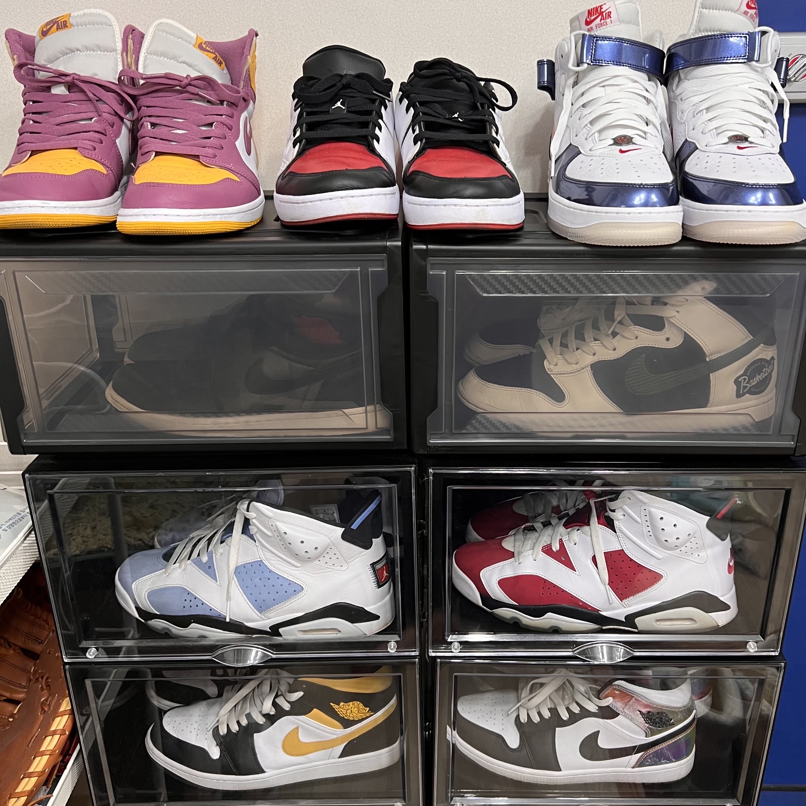 Nike Air Force 1 Mid QS University Red and Midnight Navy, Jordan Nu Retro 1 Low Varsity Red 착용 스타일