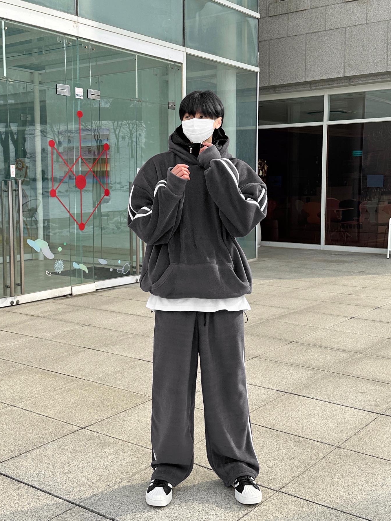 Y-3 Yohji Star Black White 착용 스타일 - 4