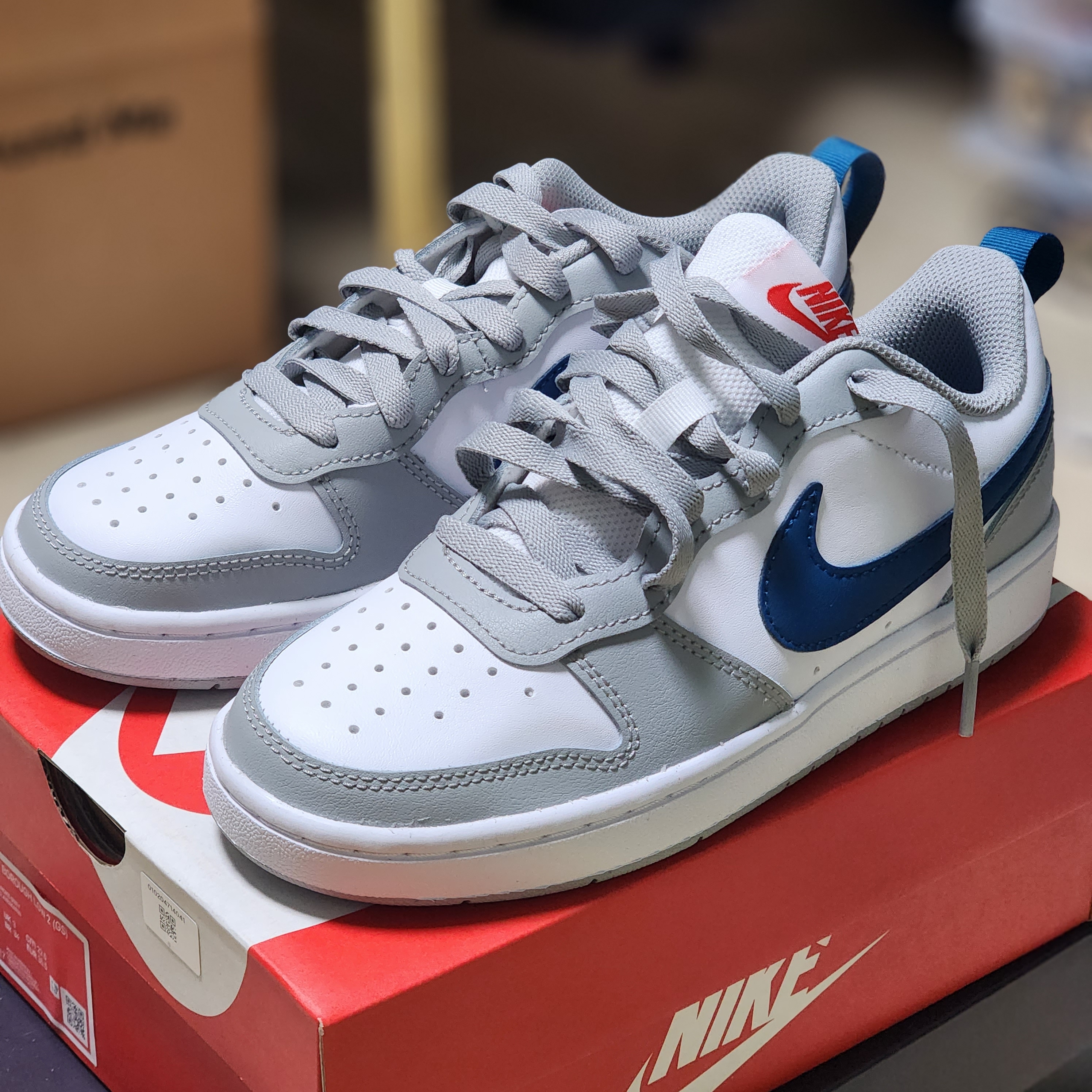 (GS) Nike Court Borough Low 2 Light Smoke Grey 착용 스타일