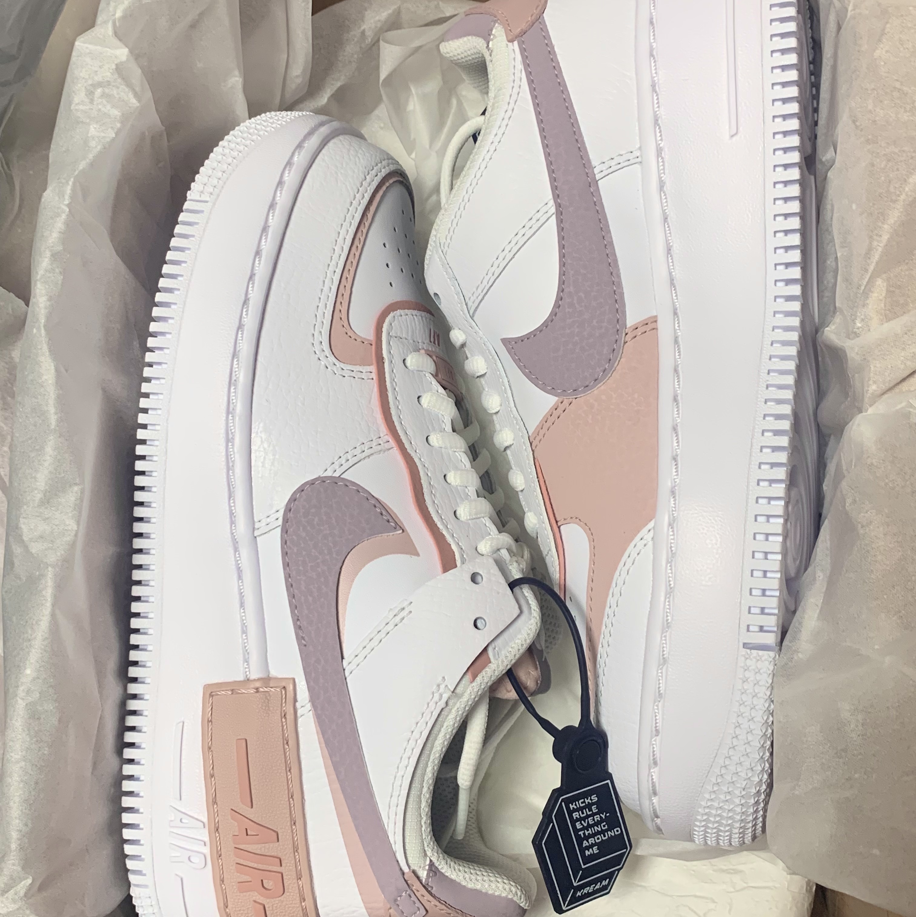 (W) Nike Air Force 1 Shadow White Pink Oxford 착용 스타일 - 1