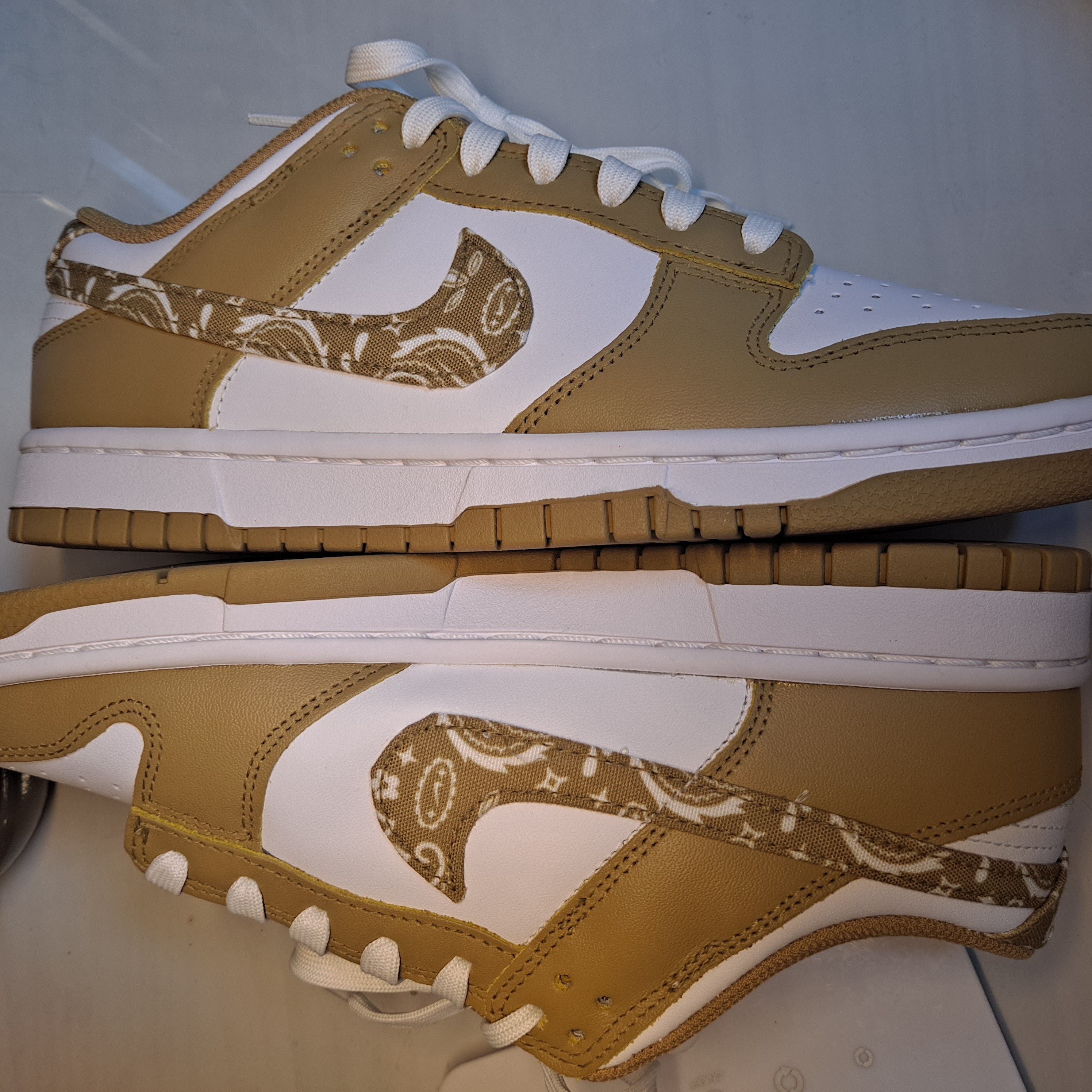 (W) Nike Dunk Low Essential Barley Paisley 착용 스타일 - 2