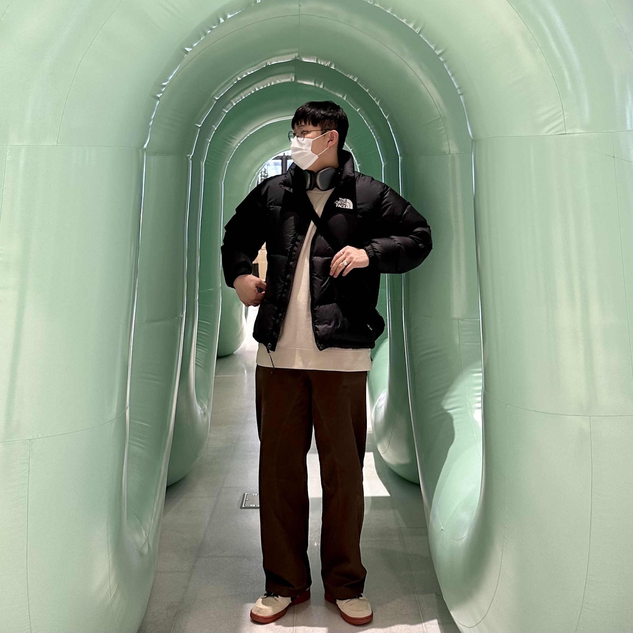 The North Face 1996 Eco Nuptse Jacket Black, Apple AirPods Max Lightning Space Gray (Korean Ver.) 착용 스타일 - 1