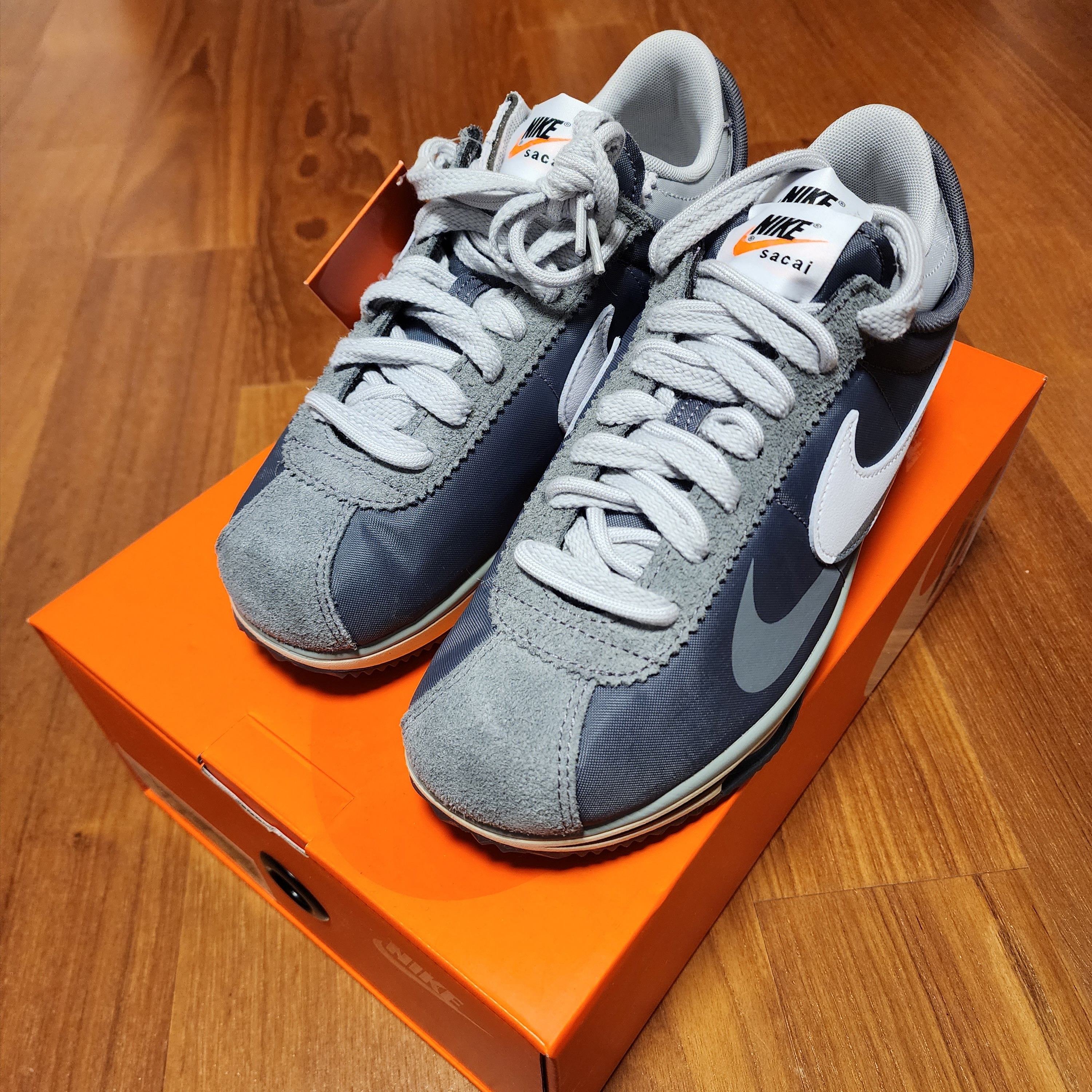Nike x Sacai Zoom Cortez SP Iron Grey 착용 스타일 - 3