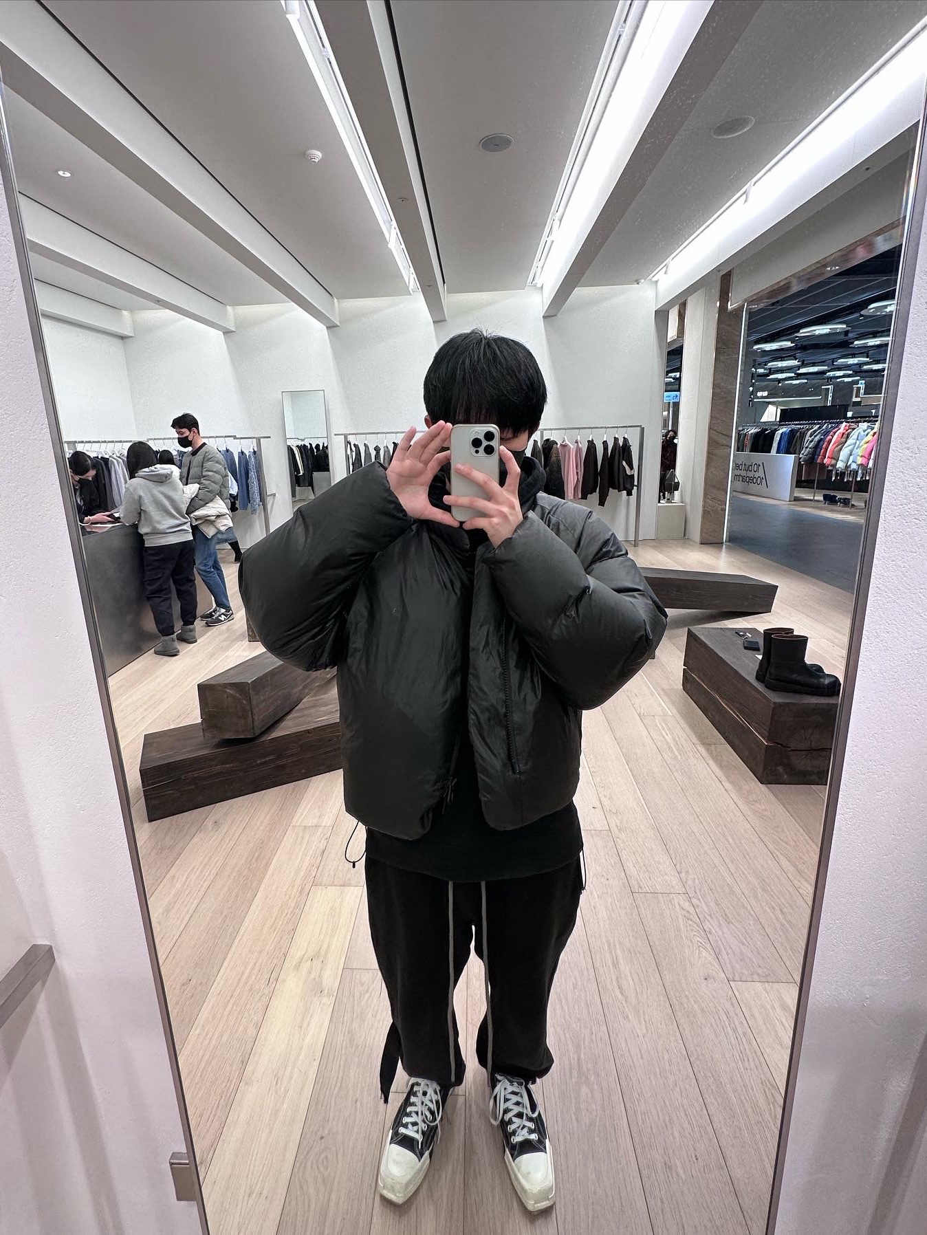 Converse x Drkshdw Turbodrk Chuck 70 Hi Black, Apple iPhone 14 Pro 256GB Silver (Korean Ver.) 착용 스타일 - 1