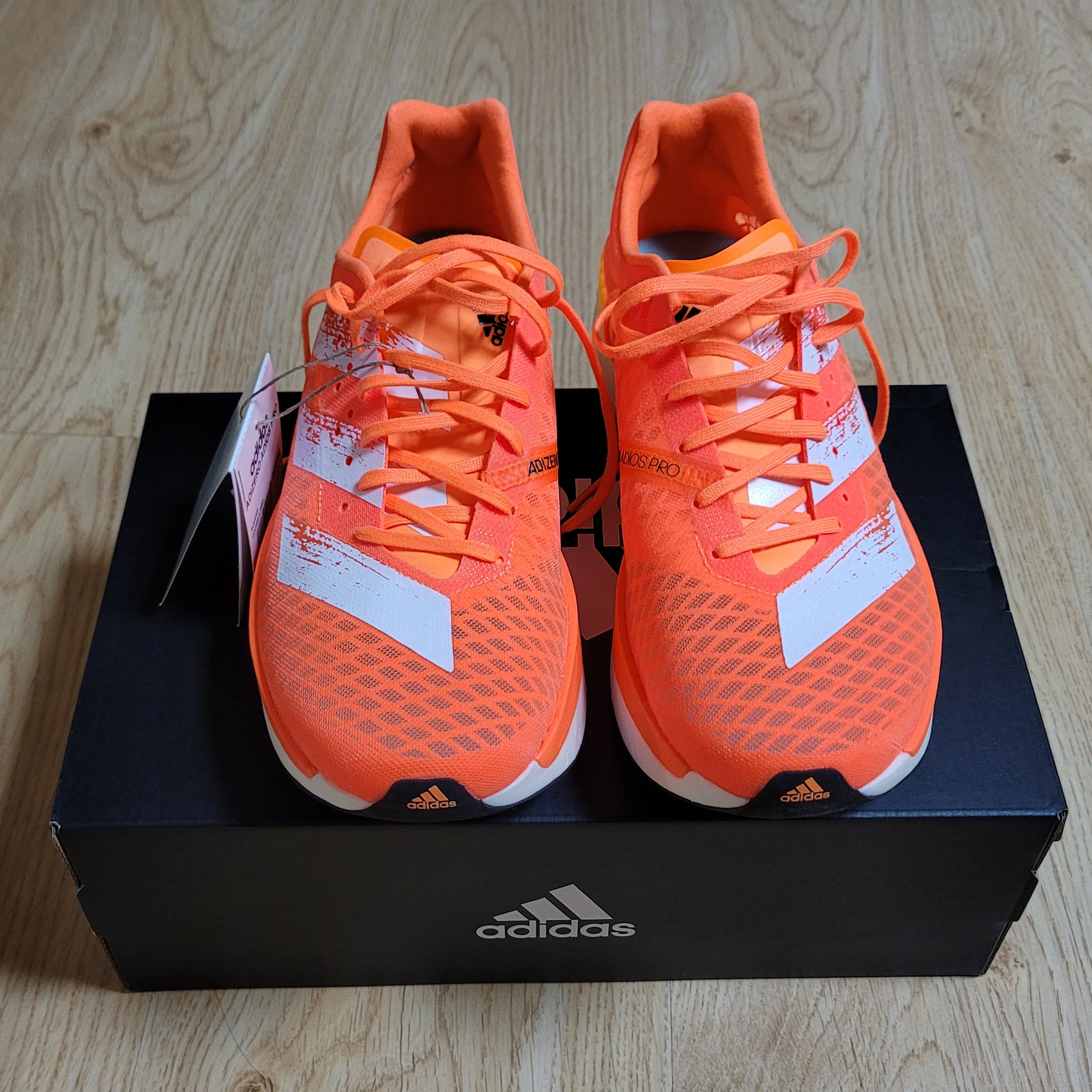 Adidas Adizero Adios Pro Dream Mile 착용 스타일 - 1