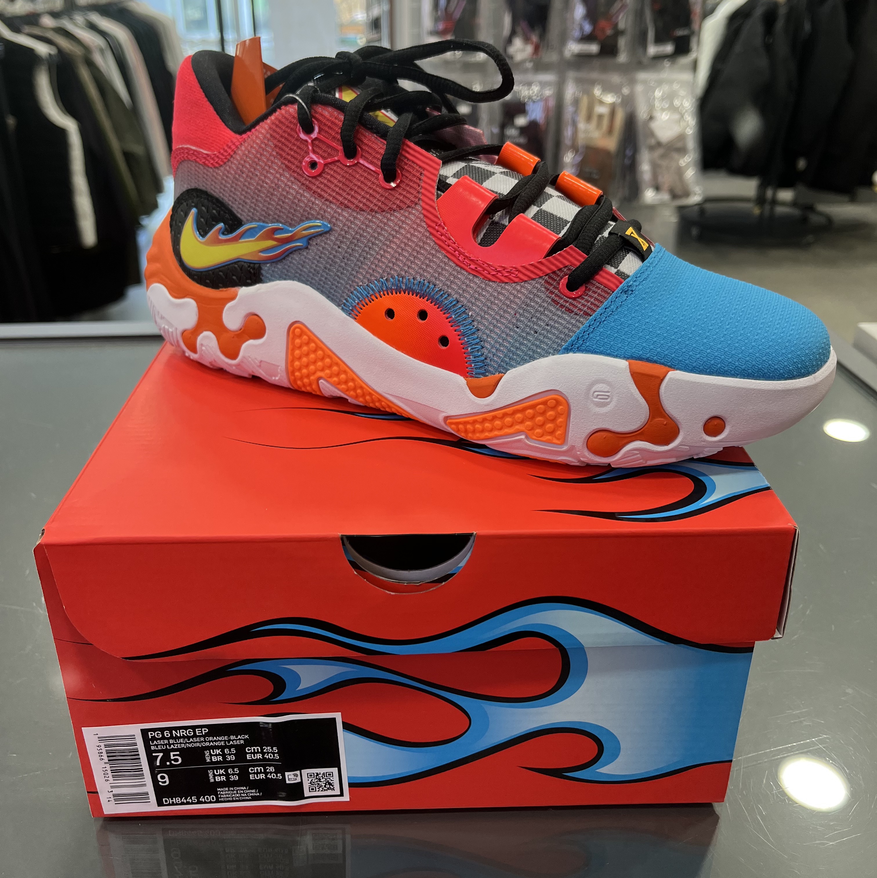Nike x Hot Wheels PG 6 EP Siren Red 착용 스타일 - 2