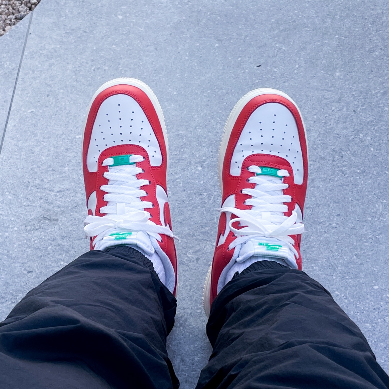 Nike Air Force 1 '07 LV8 Pojangmacha 착용 스타일