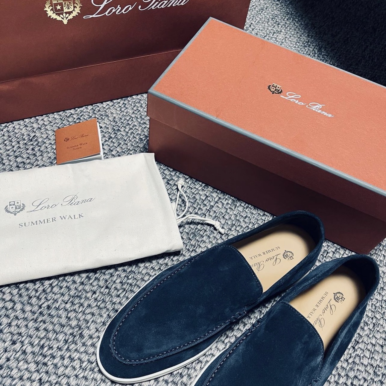 Loro Piana Summer Walk Suede Calfskin Classic Blue 착용 스타일 - 1