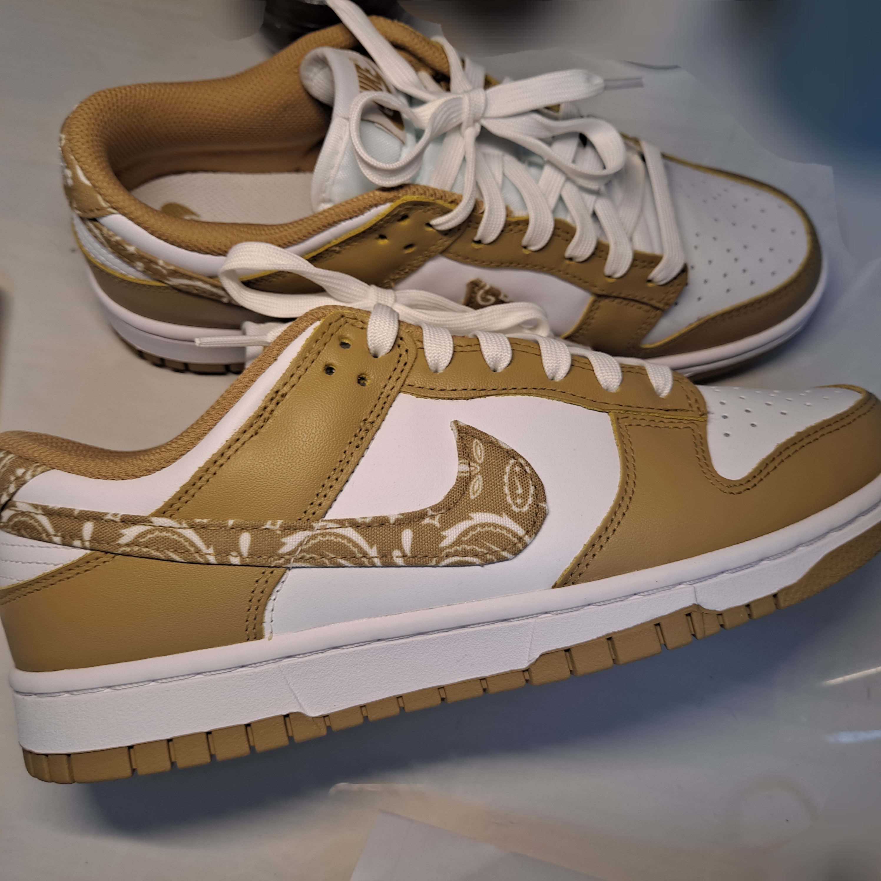 (W) Nike Dunk Low Essential Barley Paisley 착용 스타일 - 1