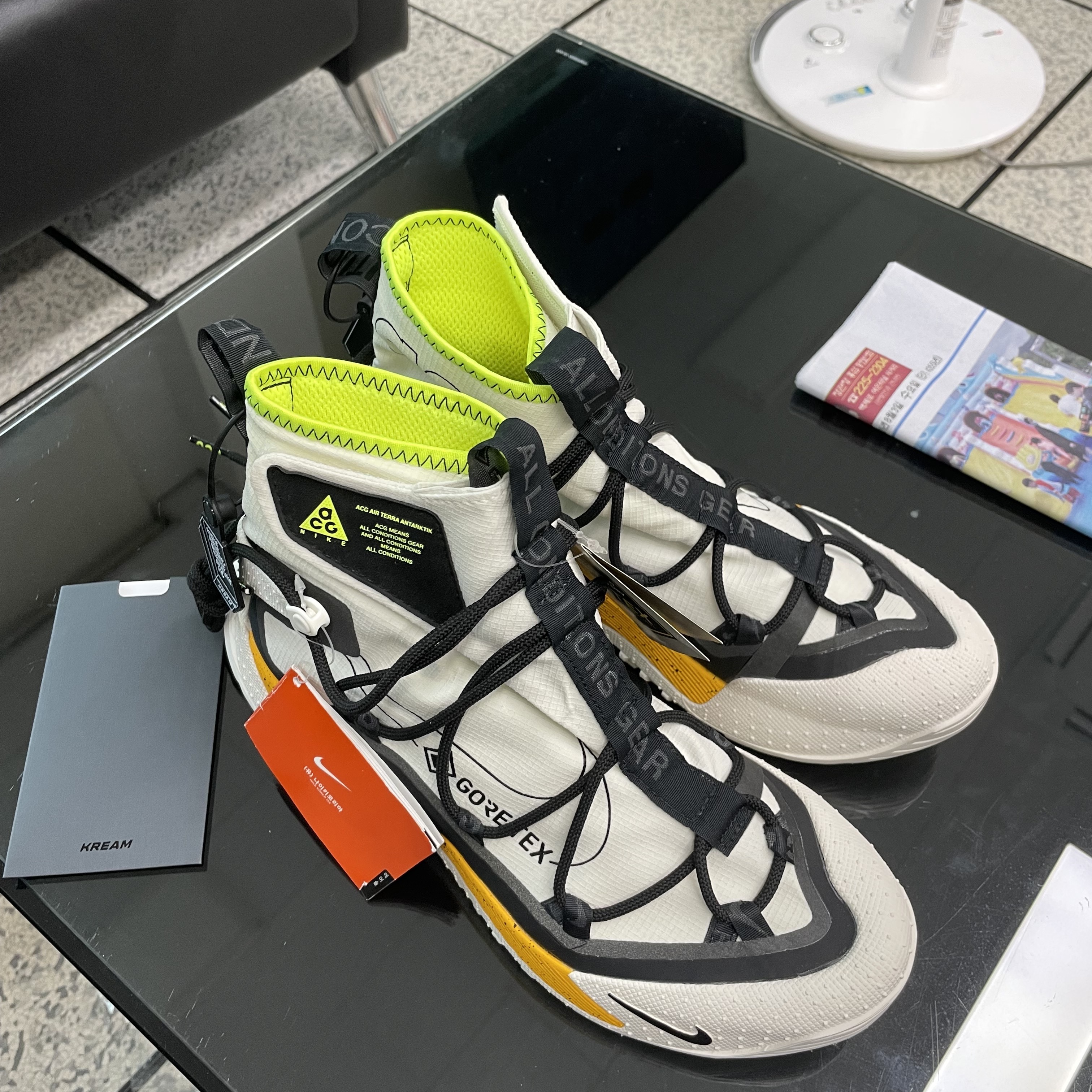 Nike ACG Terra Antarktik Gore-Tex Summit White 착용 스타일 - 4