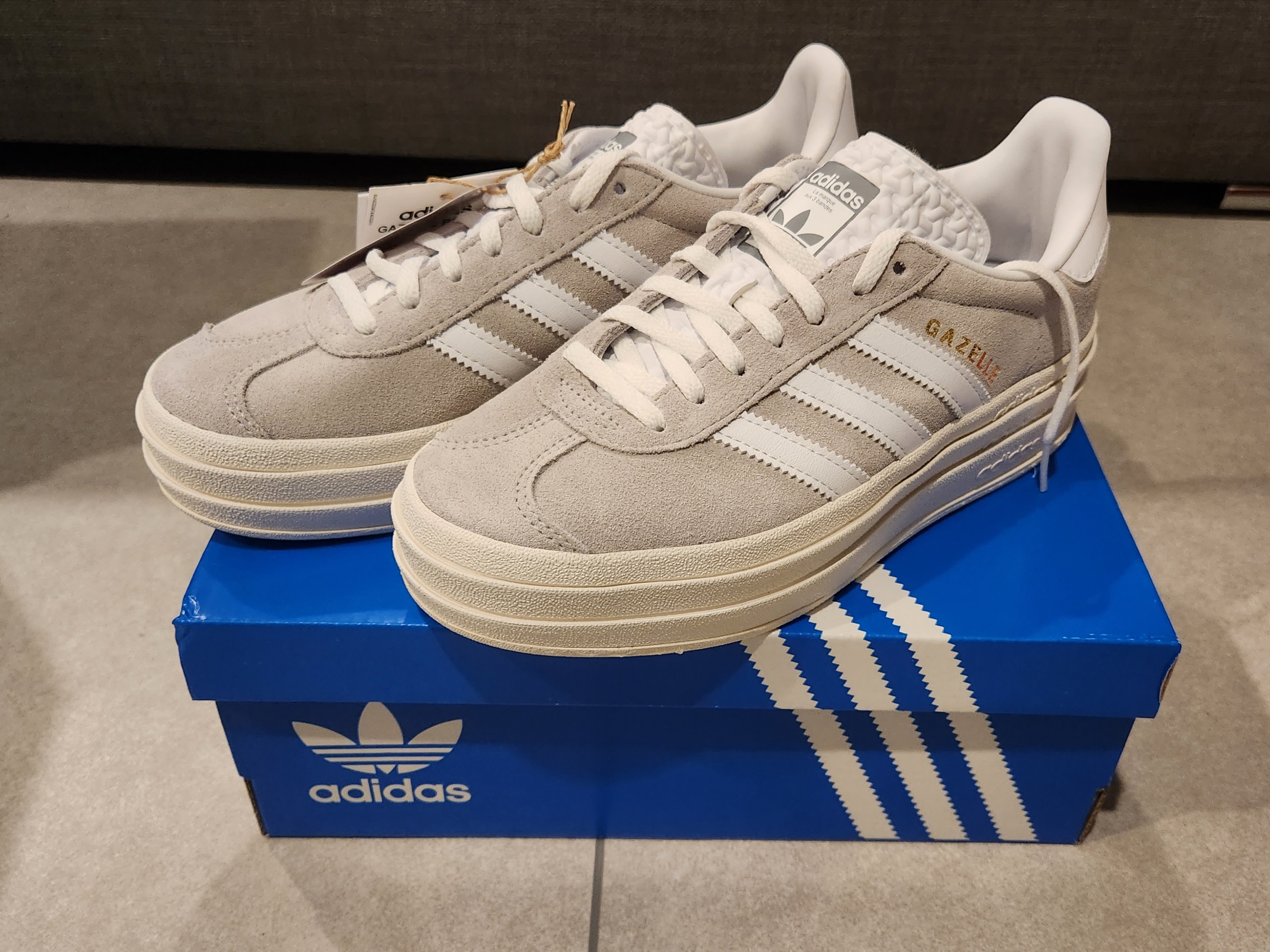 (W) Adidas Gazelle Bold Grey Cloud White 착용 스타일